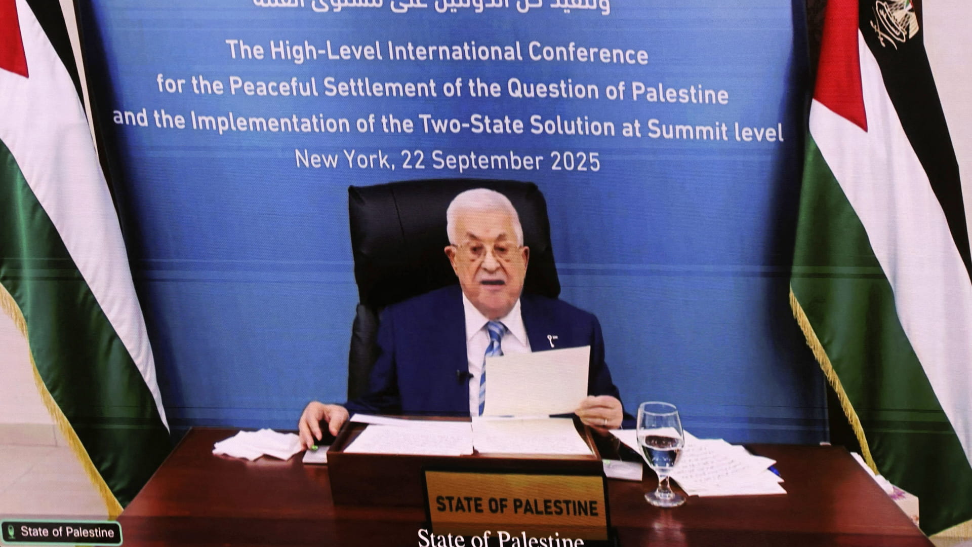 عبر تقنية الفيديو.. الرئيس الفلسطيني يطالب حركة حماس بتسليم سلاحها 