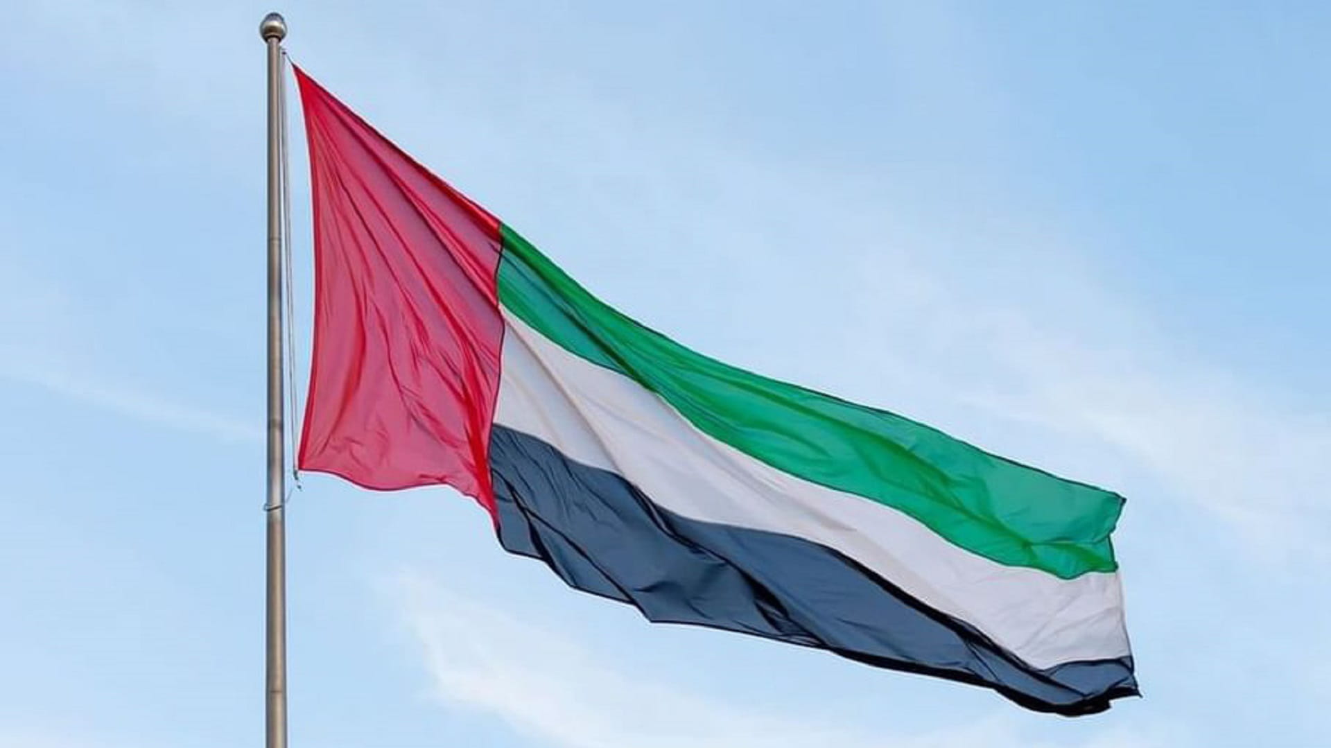 حكام الإمارات يعزون خادم الحرمين بوفاة المفتي العام للسعودية 