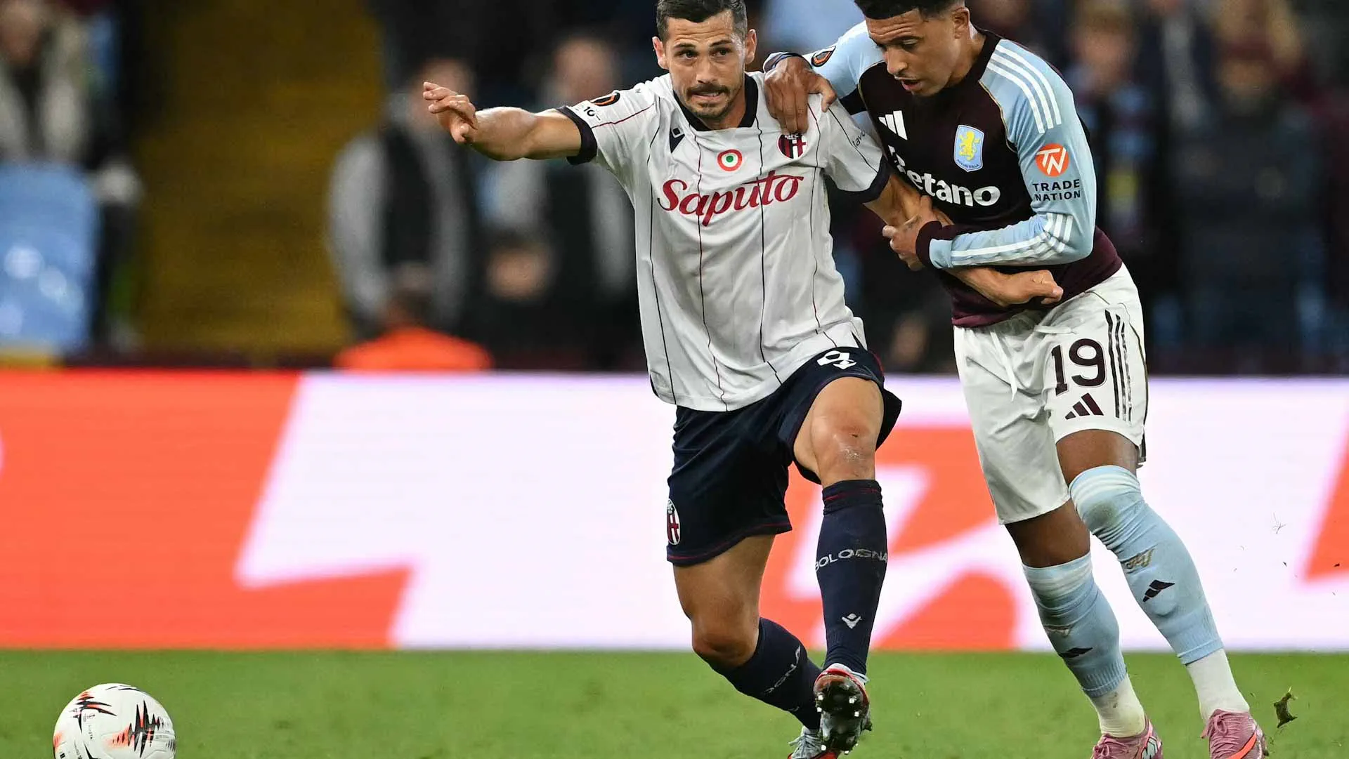 Aston Villa overcomes Bologna in Europa League 