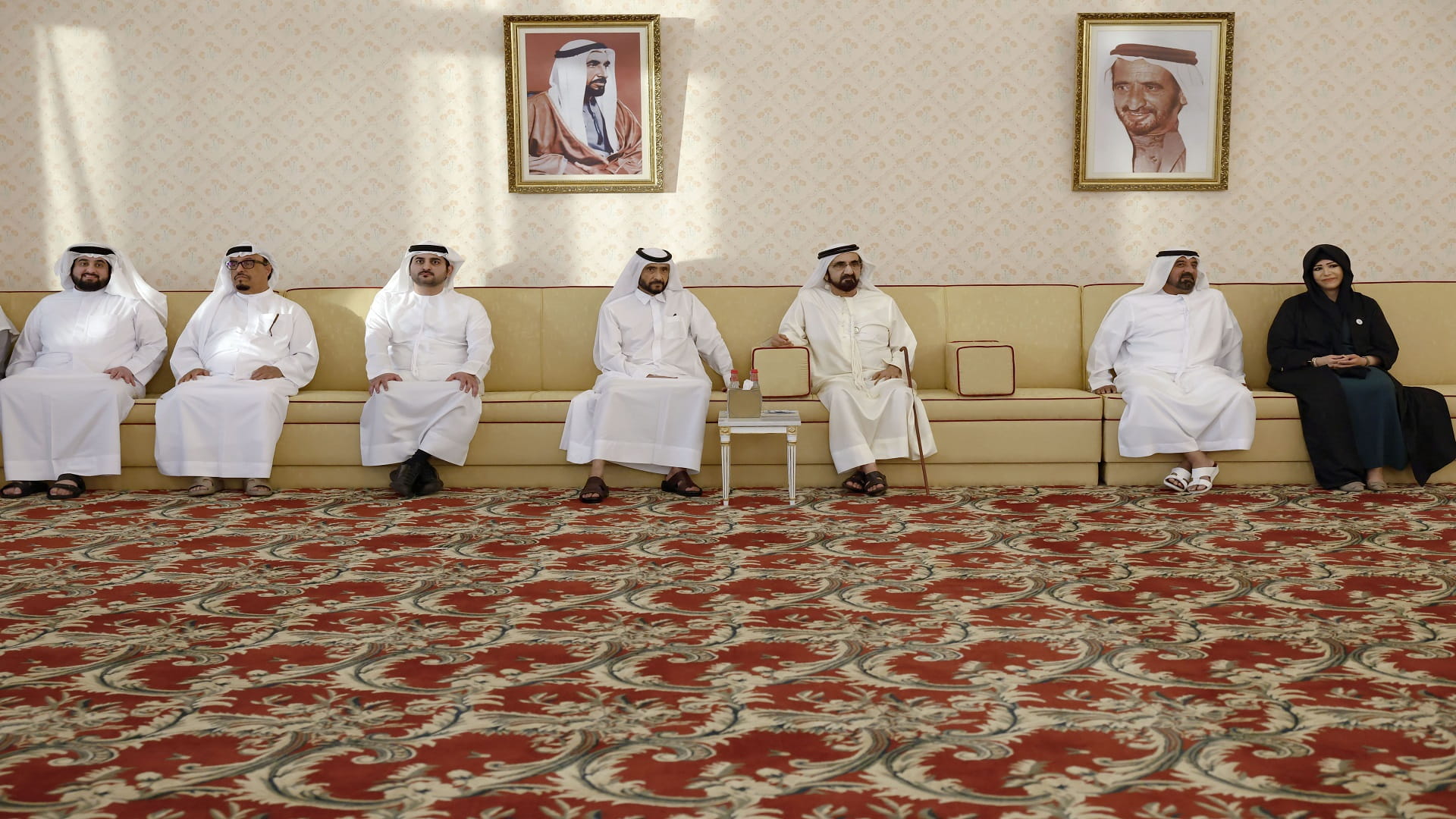 Mohammed bin Rashid receives local dignitaries 