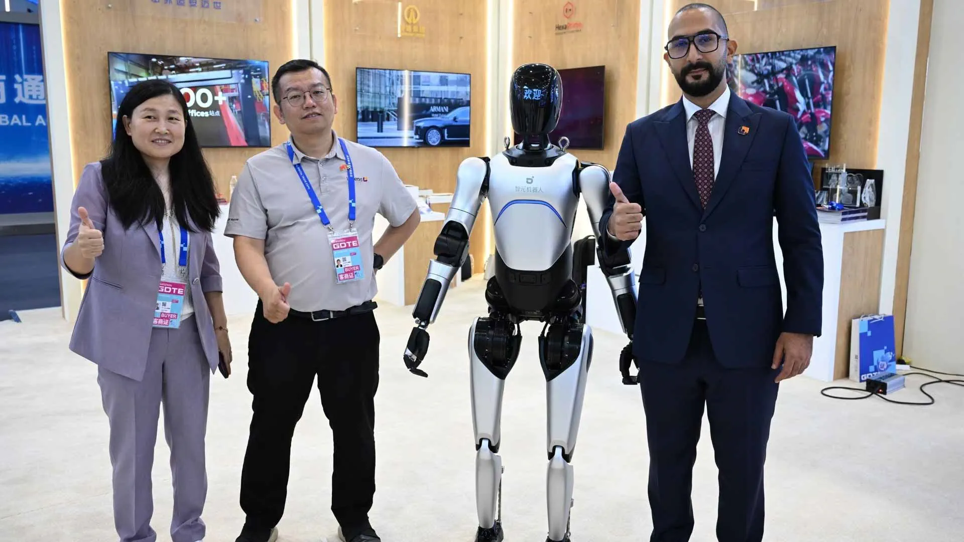 UAE highlights AI innovation with multi-tasking robot in China