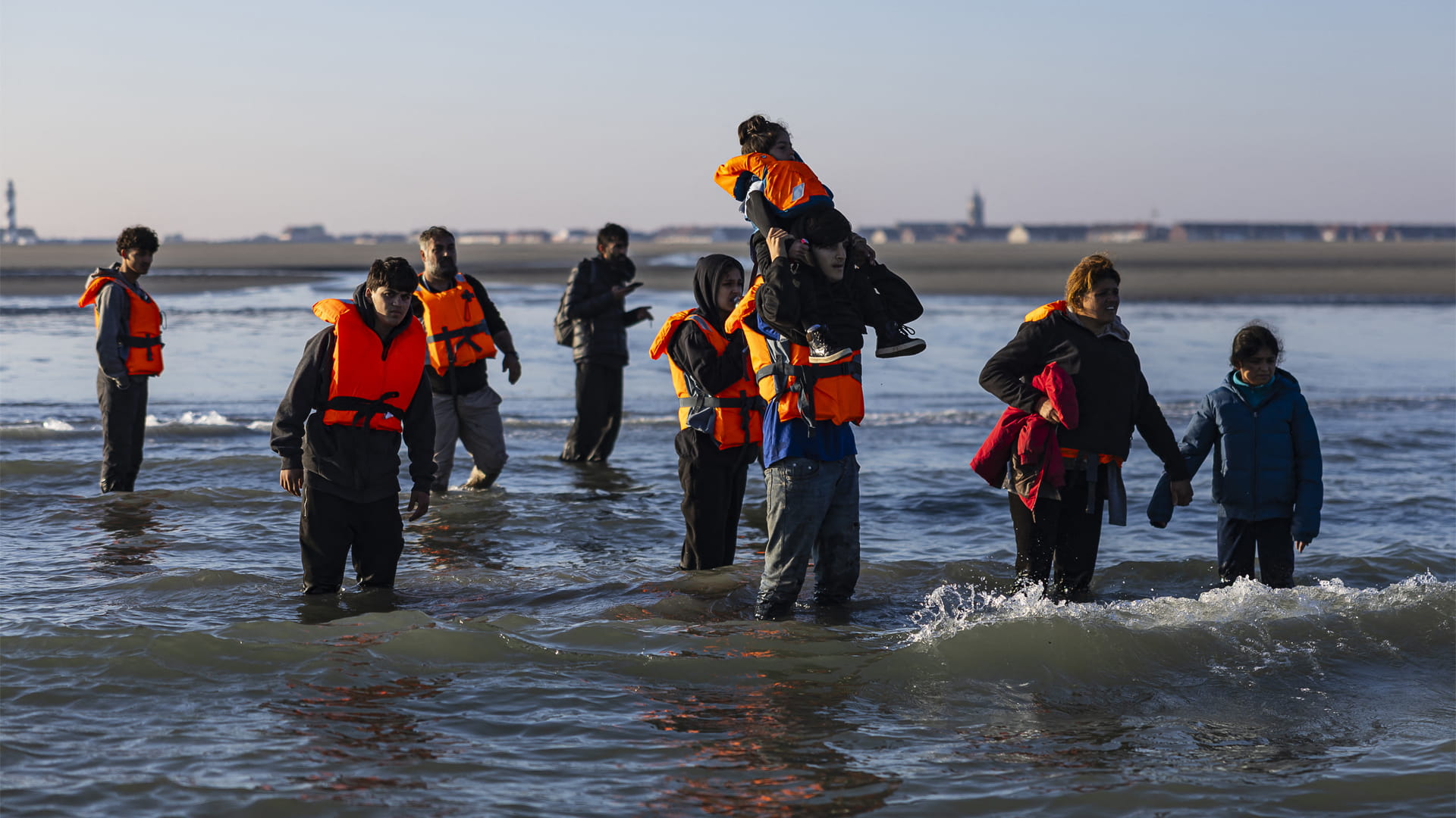 فرنسا: وفاة امرأتين صوماليتين أثناء محاولة لعبور المانش