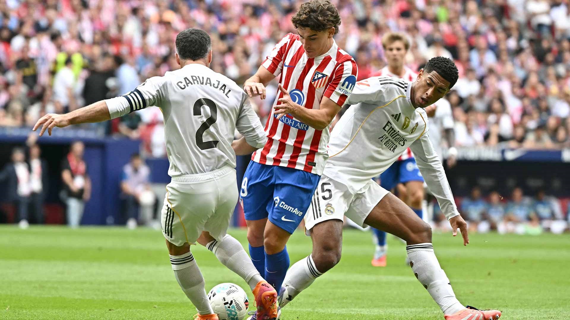 أتلتيكو مدريد يمزق شباك الريال في الدوري الإسباني 