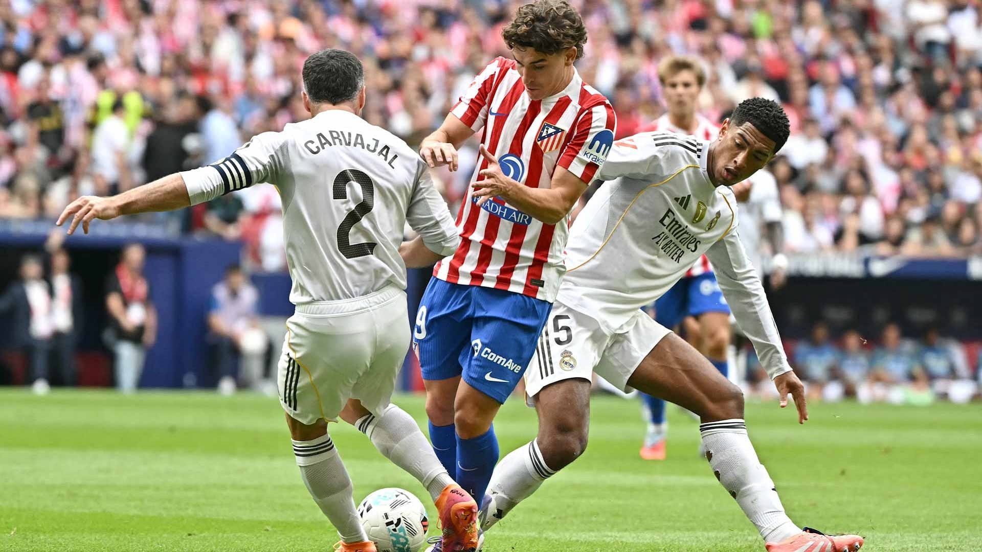 أتلتيكو مدريد يمزق شباك الريال في الدوري الإسباني 