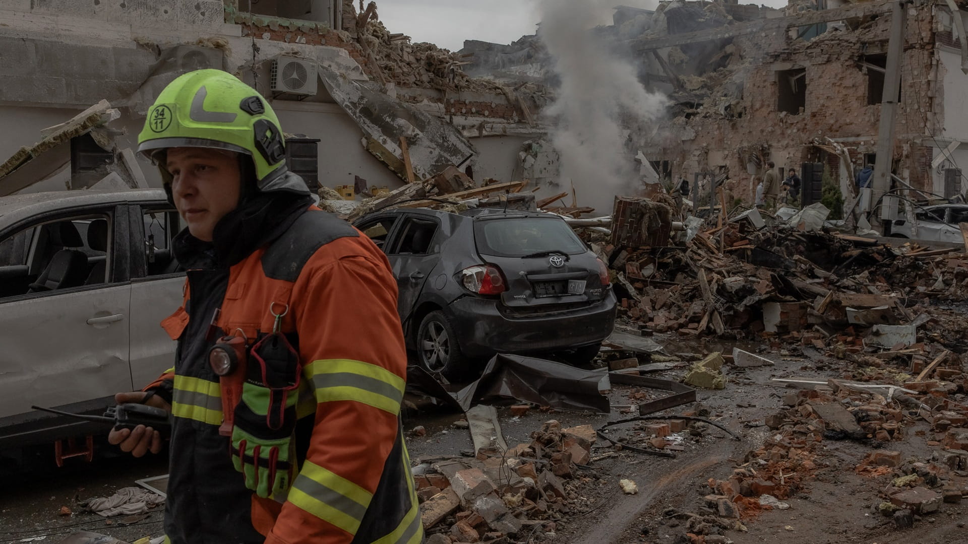 روسيا تستهدف منطقة سومي.. مقتل عائلة كاملة في غارة جوية 