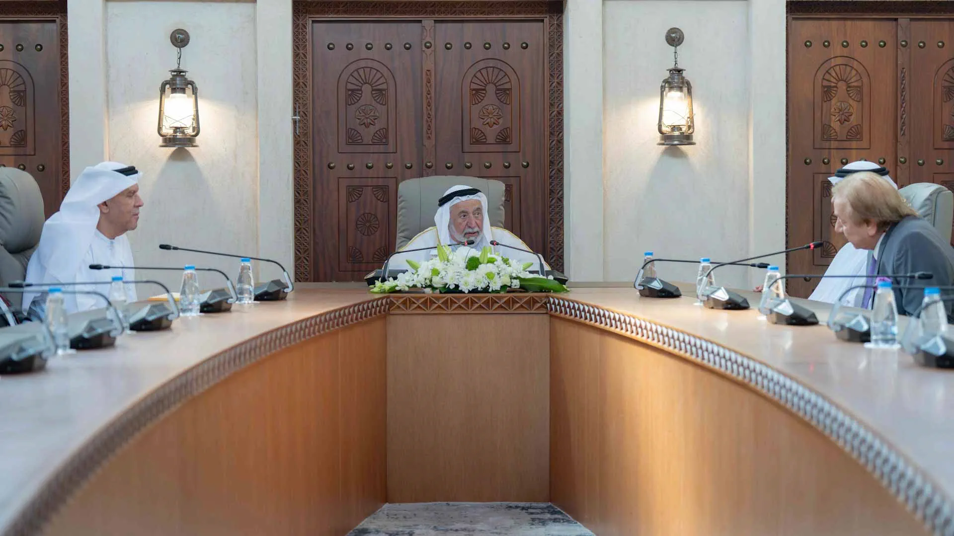 Sharjah Ruler chairs Arab Theatre Institute council meeting 