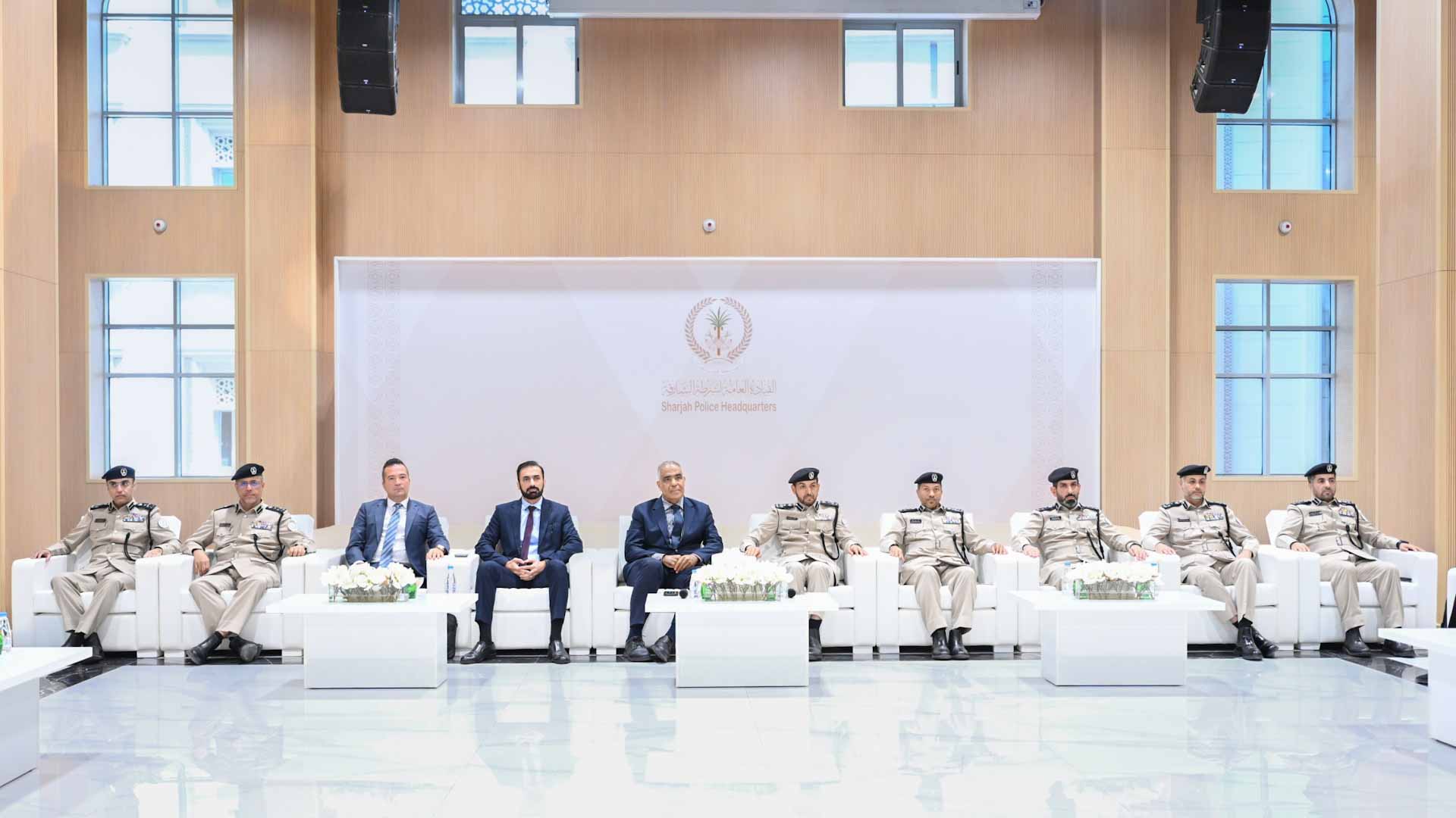 شرطة الشارقة تناقش تحديات الإعلام الأمني 