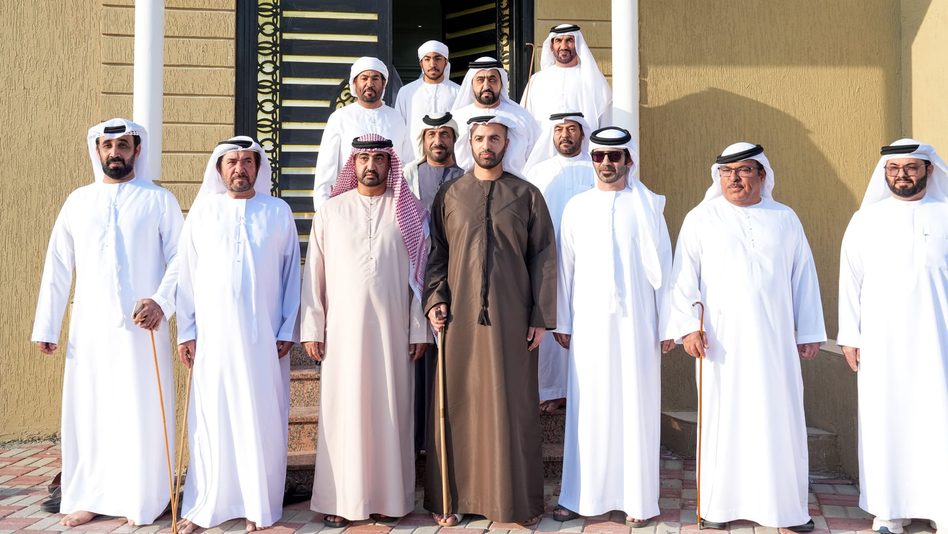 محمد بن سعود يتبادل وأحمد الحبسي أحاديث تجسد عمق الروابط الوطنية