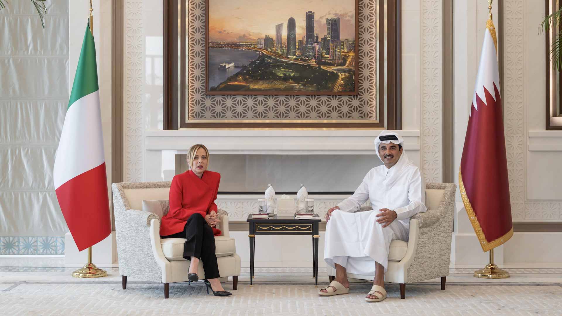 أمير قطر ورئيسة وزراء إيطاليا يبحثان تطورات الأوضاع الإقليمية 