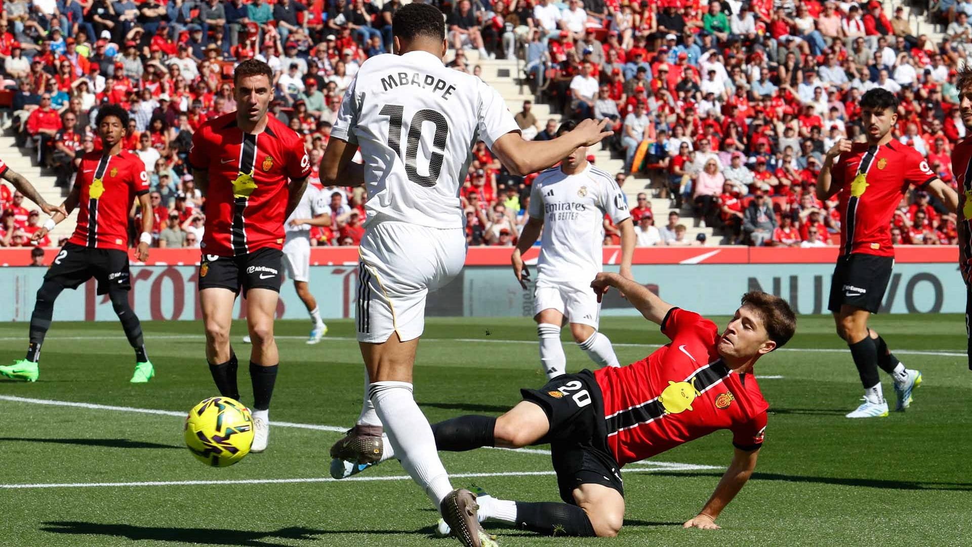 Muriqi seals late win as Mallorca shock Real Madrid