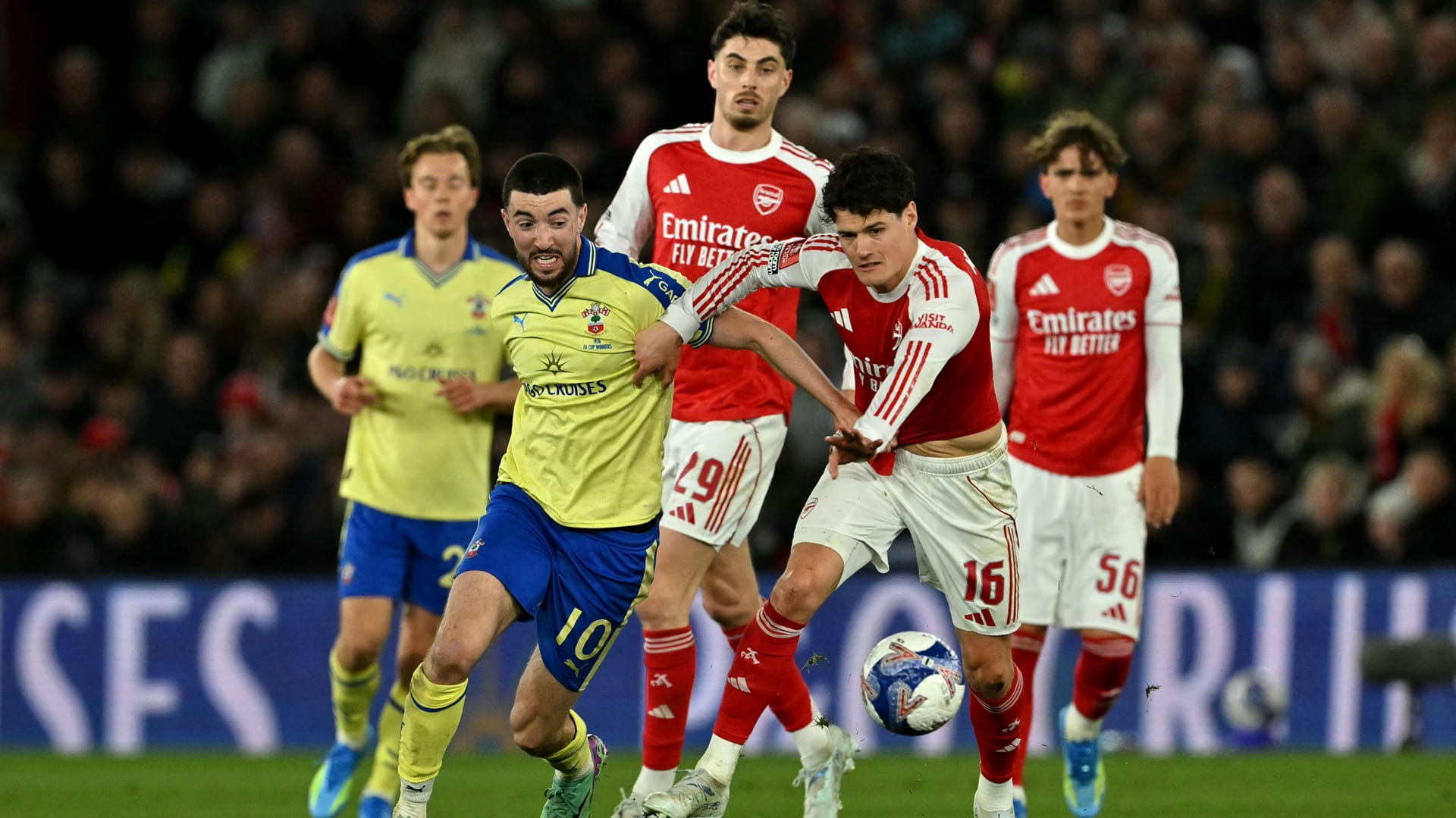 صورة بعنوان: ساوثامبتون يقصي أرسنال من ربع نهائي مسابقة كأس إنجلترا 