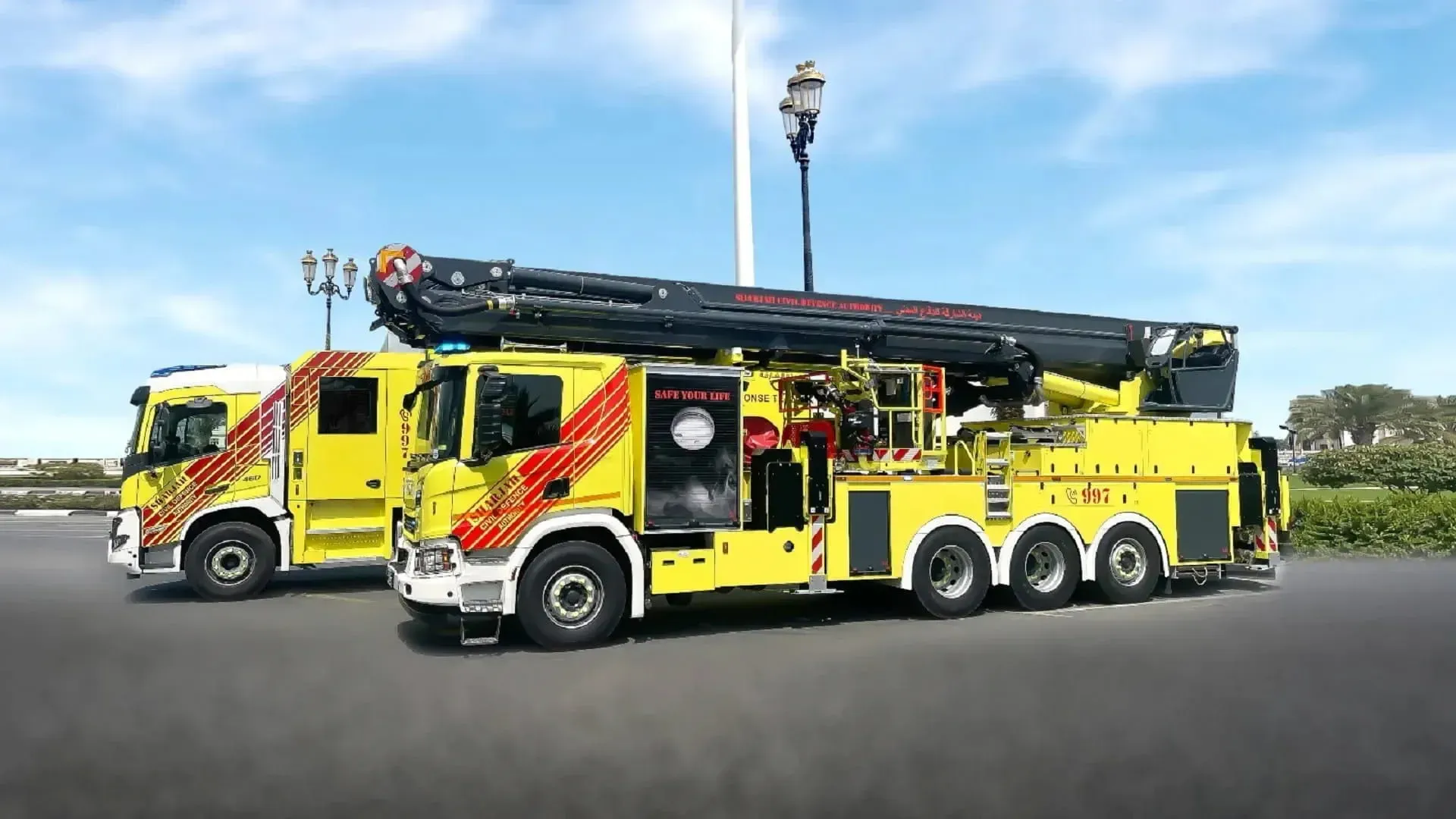 SGMB Sharjah authorities respond to warehouse fire