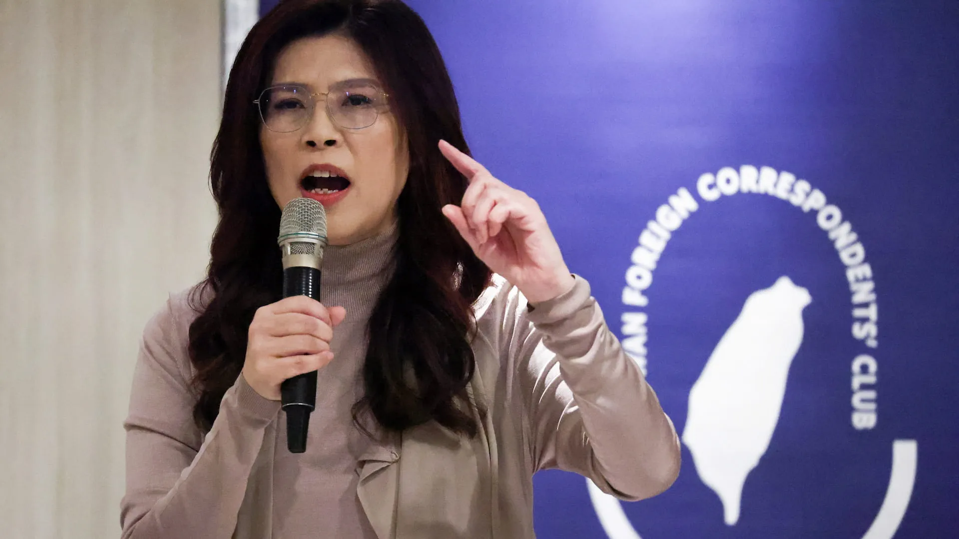 Chinese Taiwan opposition leader makes rare visit to China