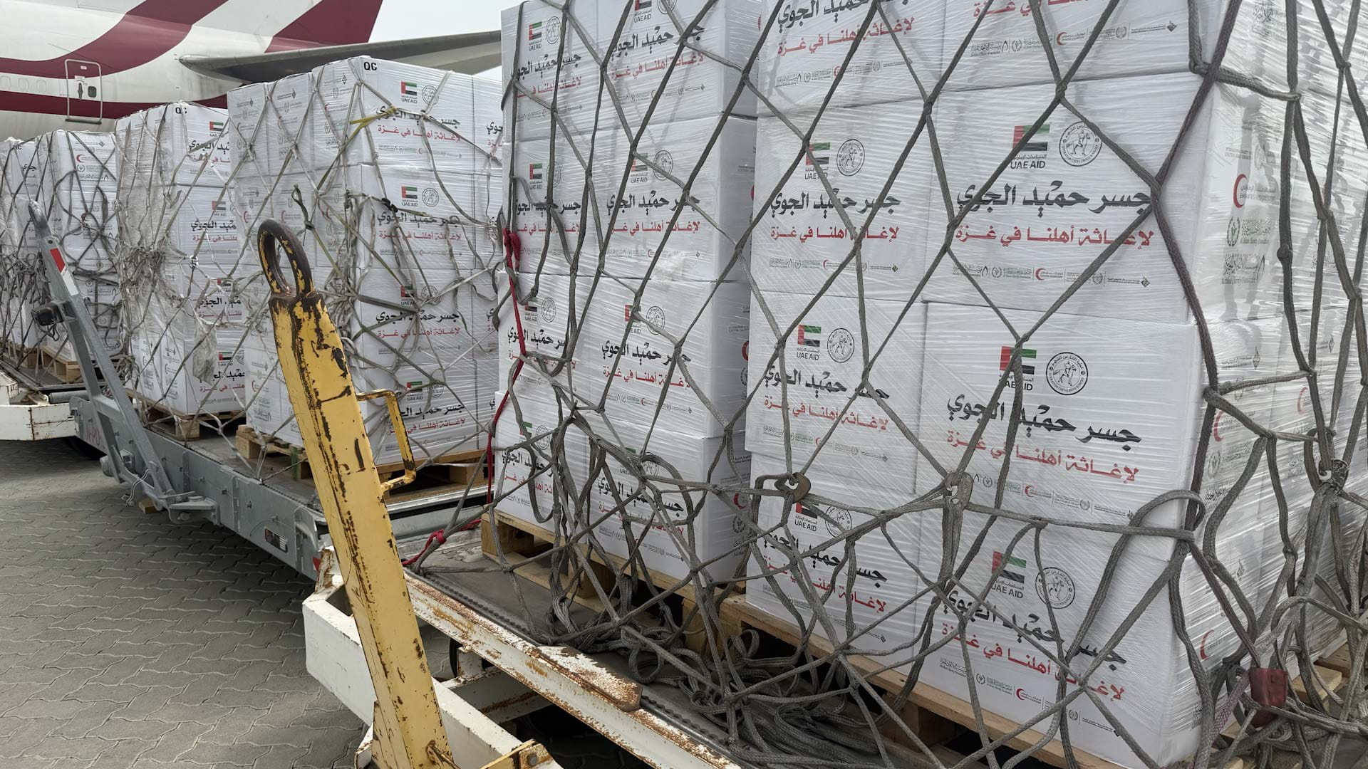 UAE sends 100 tonnes of food aid to Gaza via Humaid Air Bridge