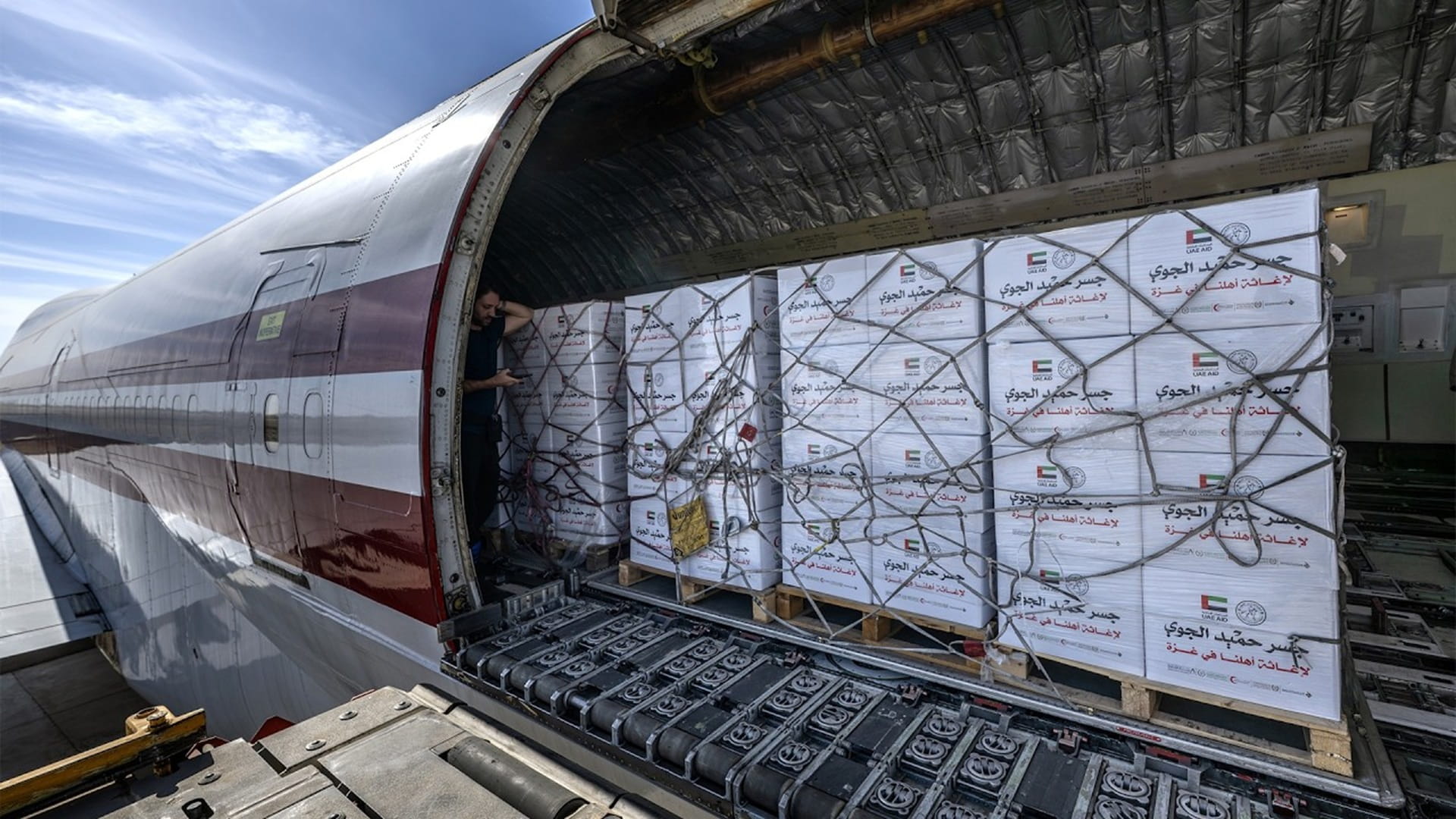 “Chivalrous Knight 3”: 100 tonne-aid aircraft lands in Al Arish  