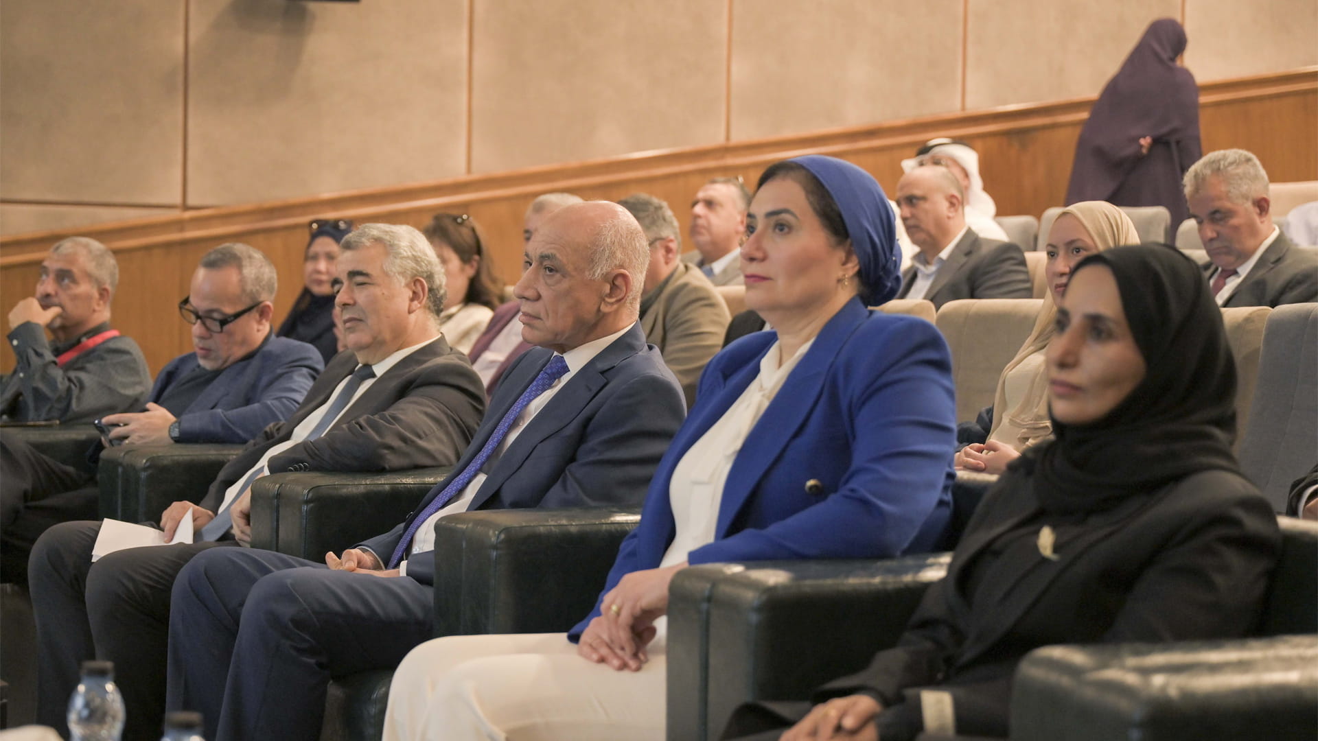 جامعة الشارقة تناقش أسس التعليم القائم على المشاركة المجتمعية  