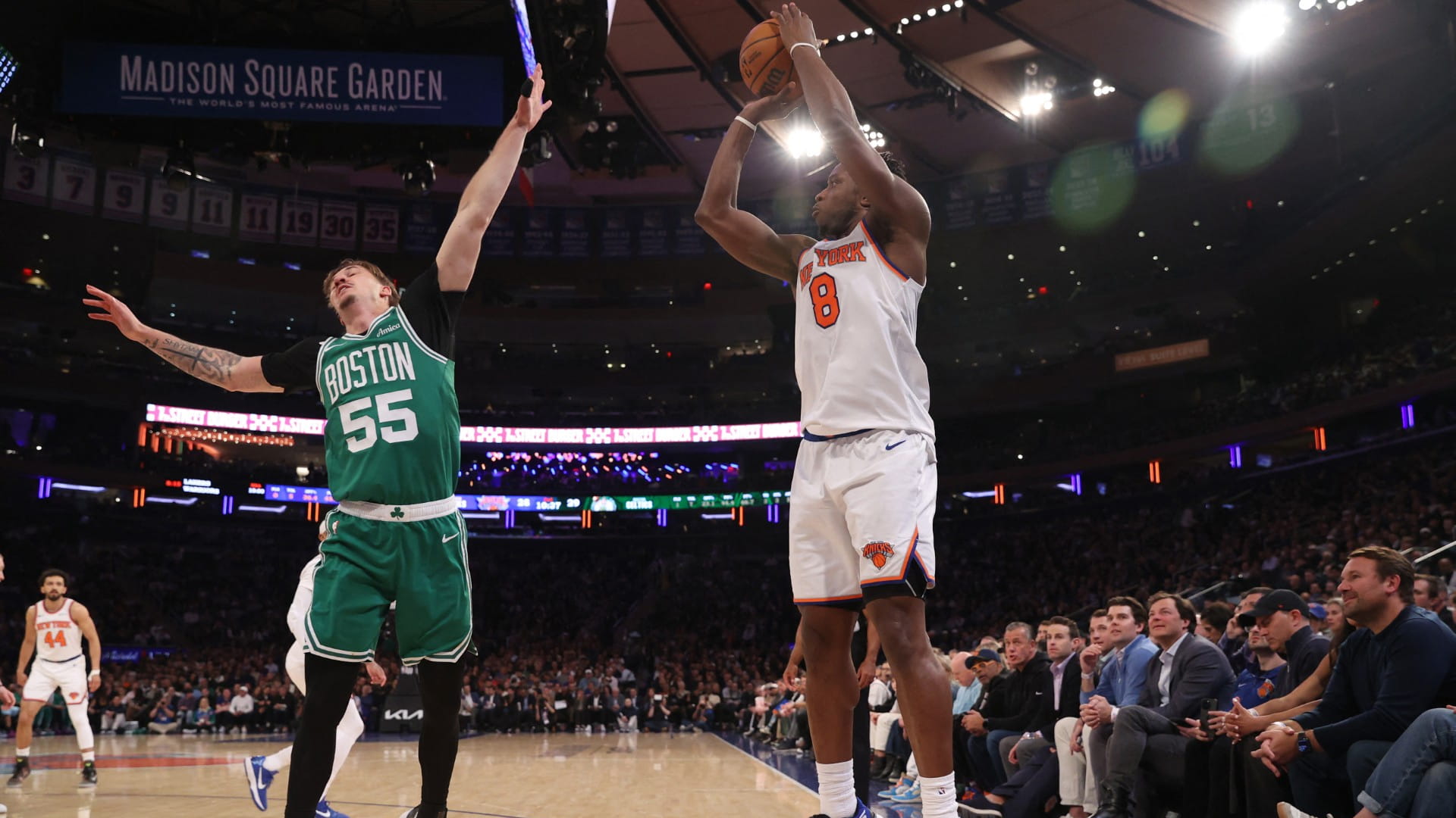 Image for the title: The Knicks Maintain 2nd Place in the Eastern Conference of NBA 