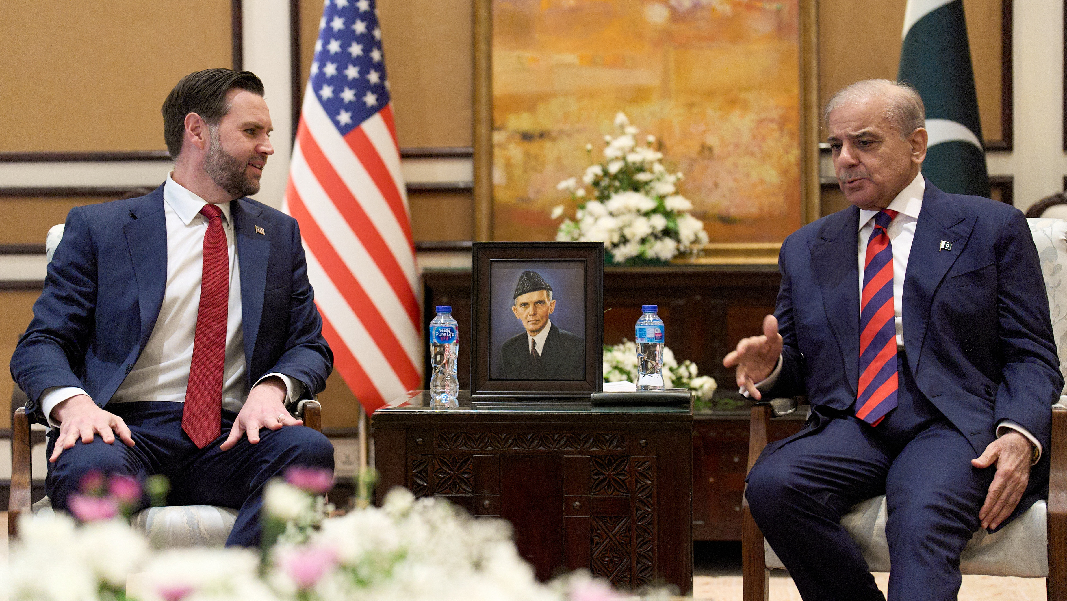 المفاوضات المباشرة تتواصل بين واشنطن وطهران في إسلام آباد