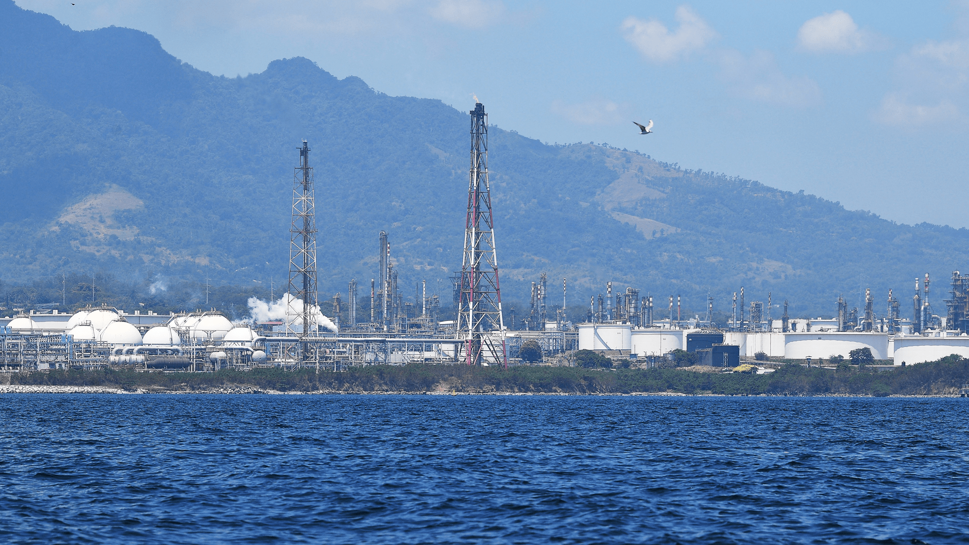 Philippines seeks US nod to buy more Russian oil