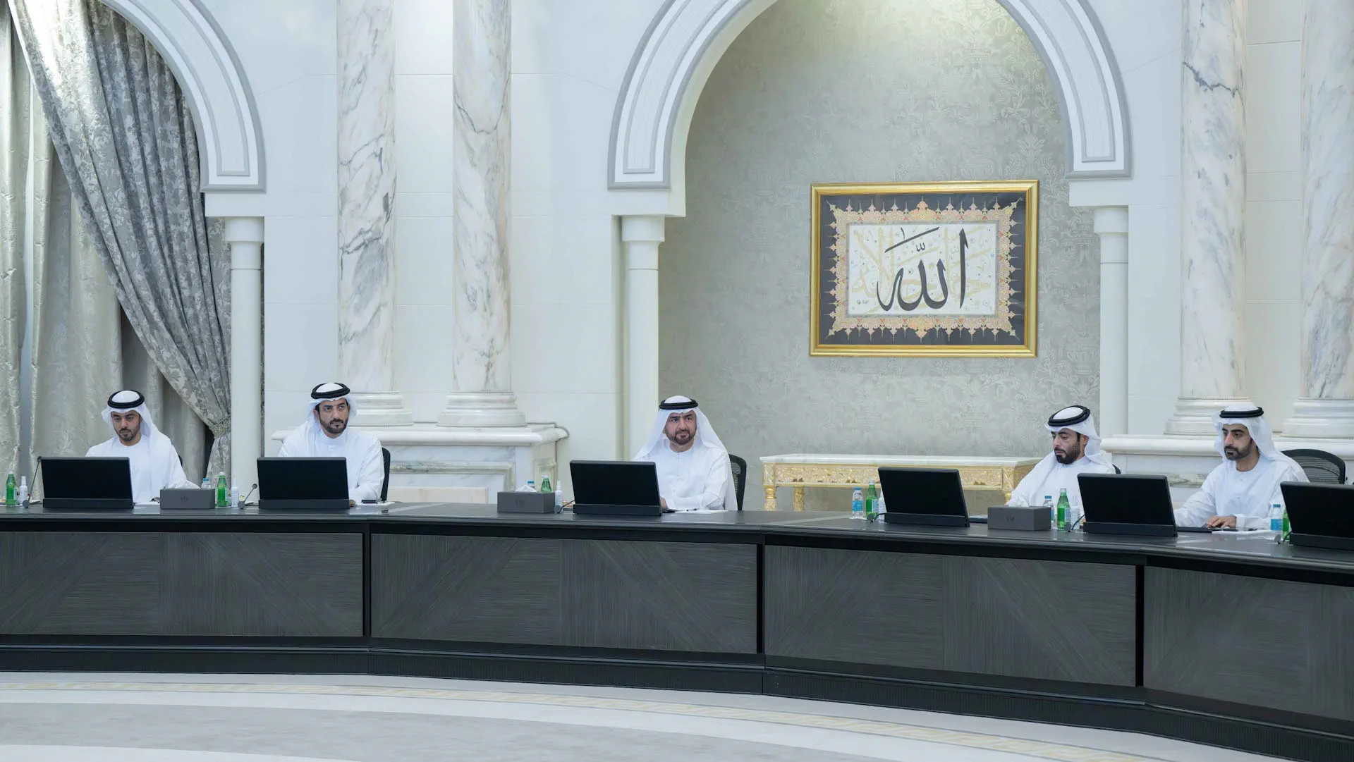 SEC discusses performance of govt services