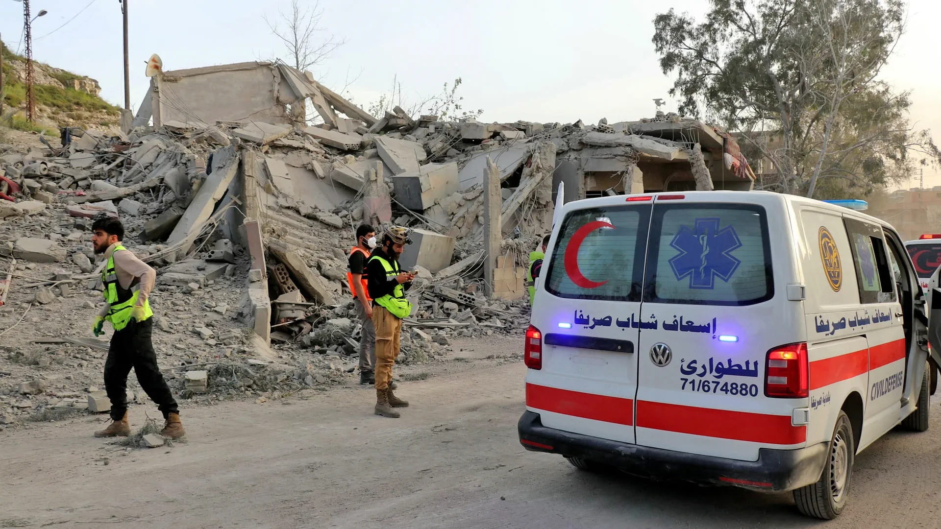 Israeli airstrike targets car in Saadiyat town south of Beirut