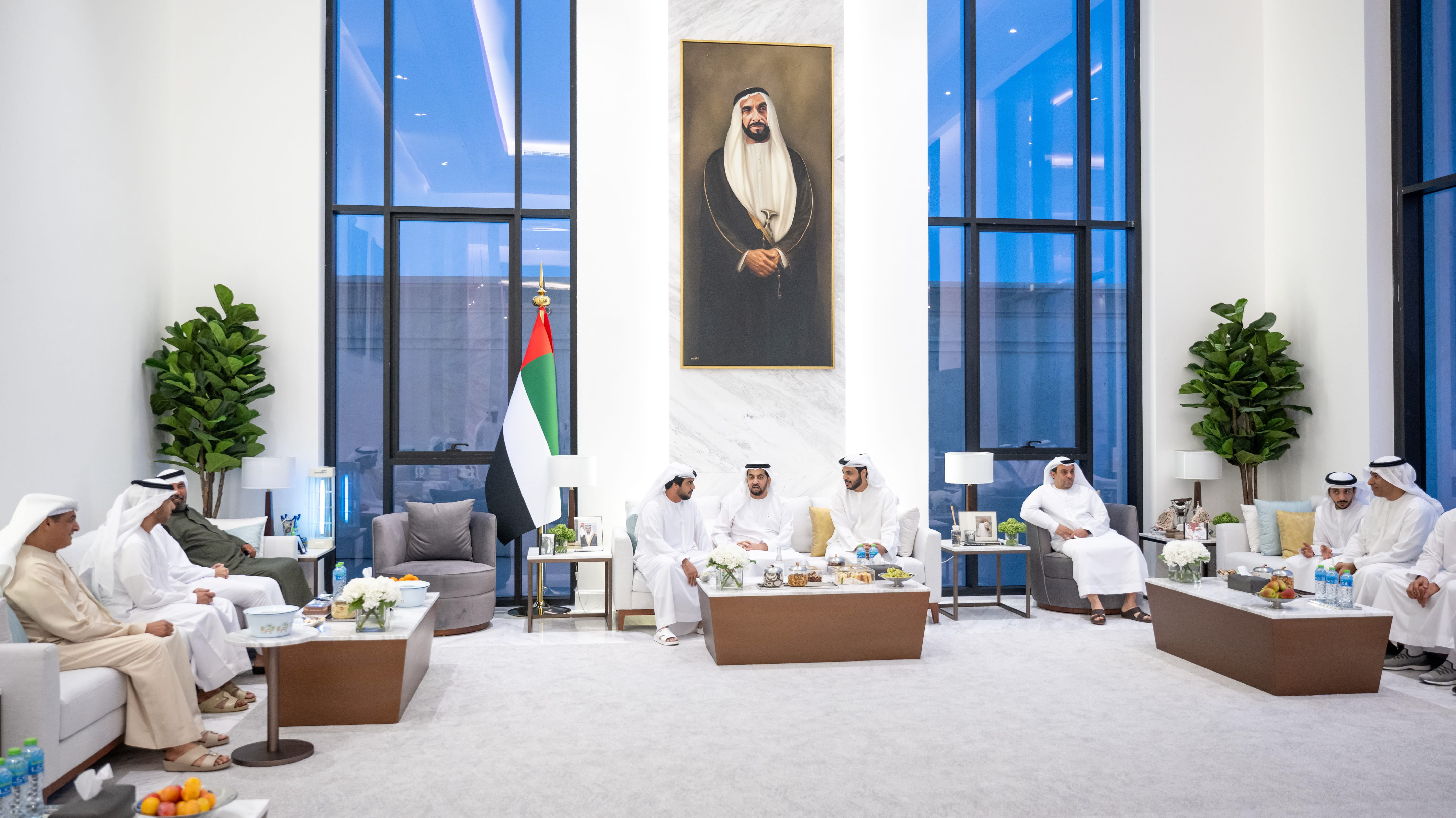 حمدان بن زايد يؤكد حرص رئيس الدولة على متابعة أحوال المواطنين