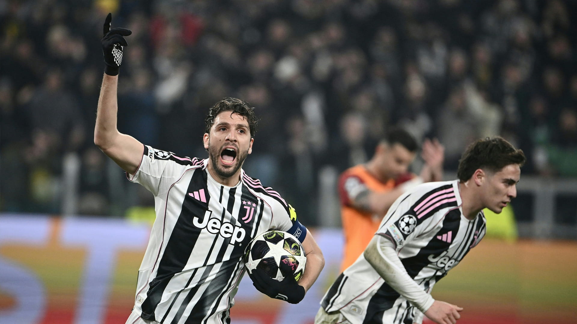 Juventus extends Locatelli's contract 