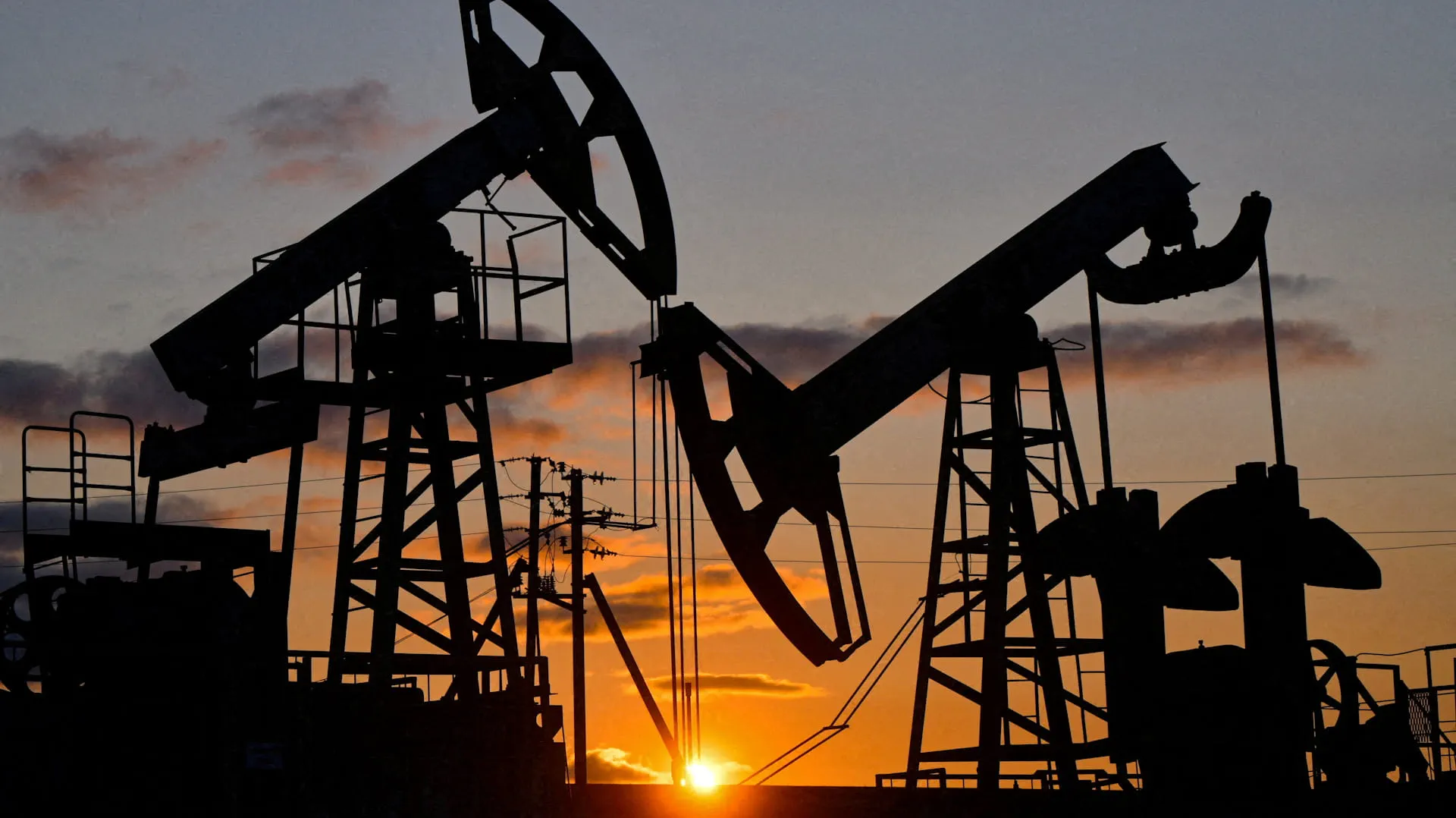 Oil prices surge amid escalating Iran conflict 