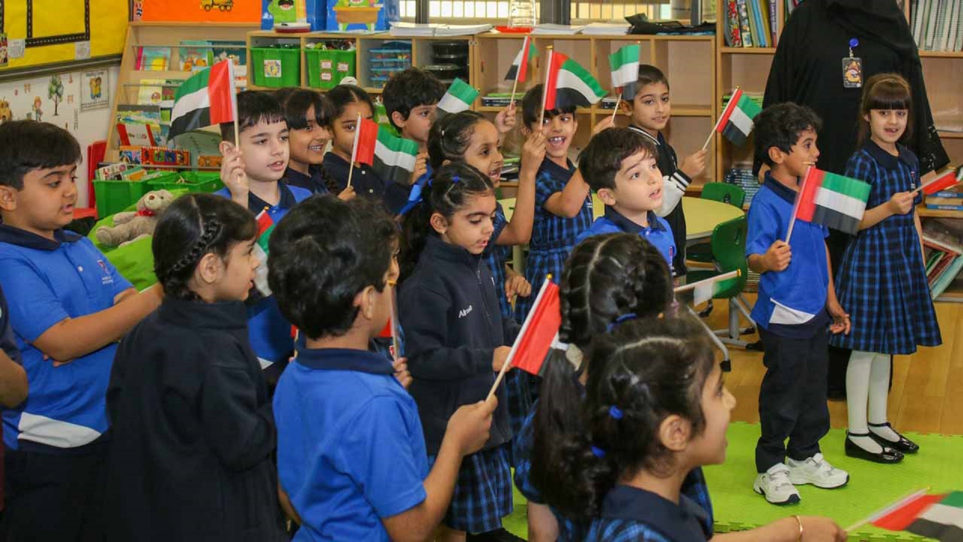 "سلامة الطفل" تحتفي بالانتماء الوطني في مدارس ورياض الشارقة 