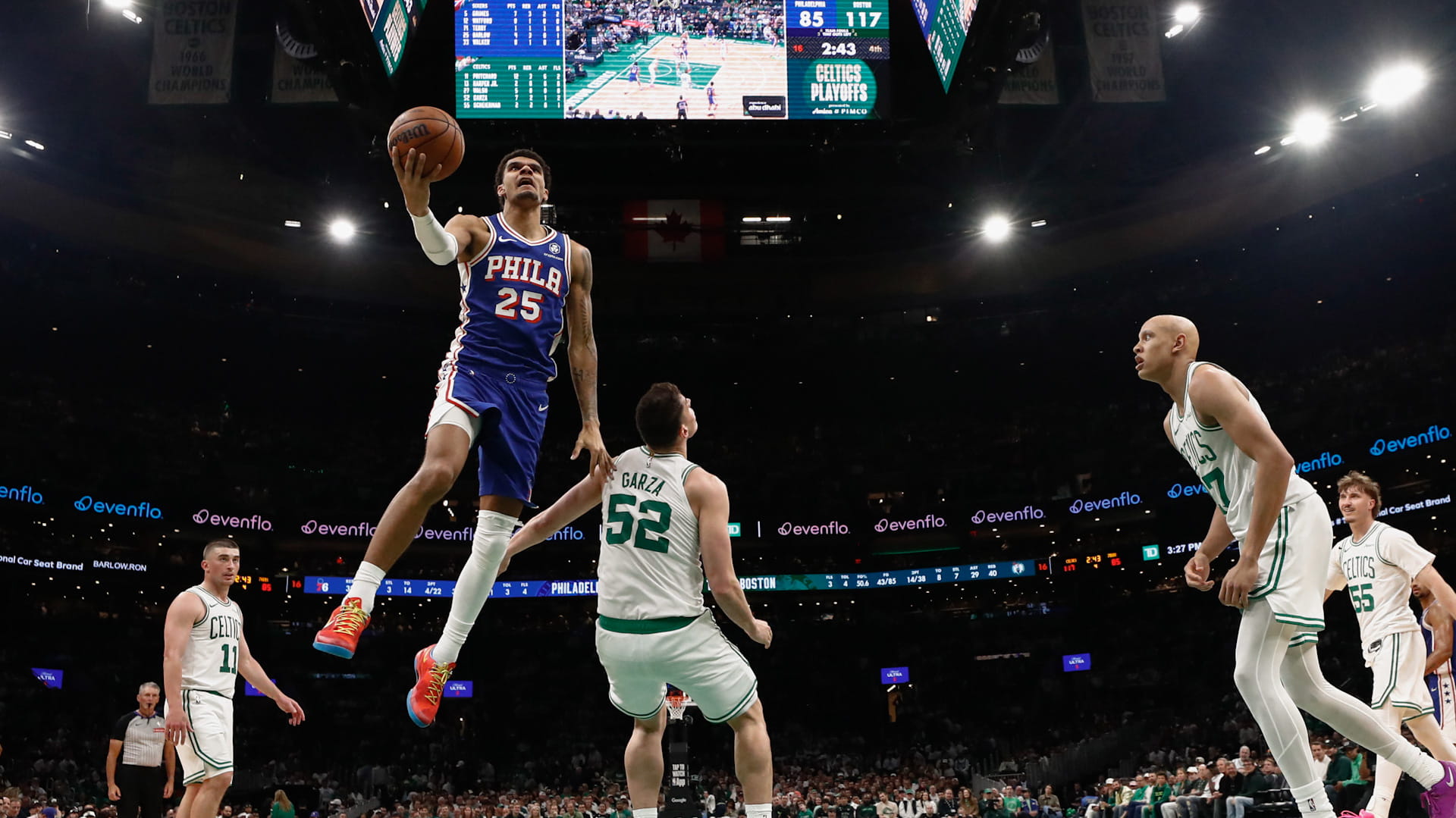 بوسطن يتغلب على فيلادلفيا في الأدوار الإقصائية بالسلة الأميركية  