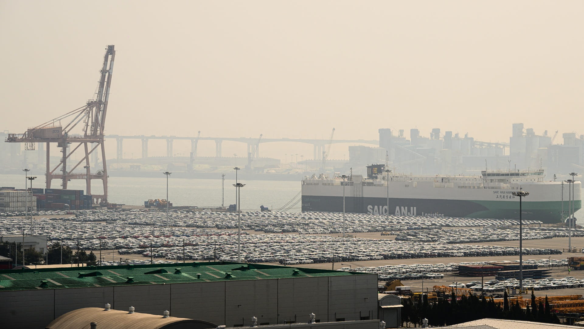 S K exports surge on semiconductor demand