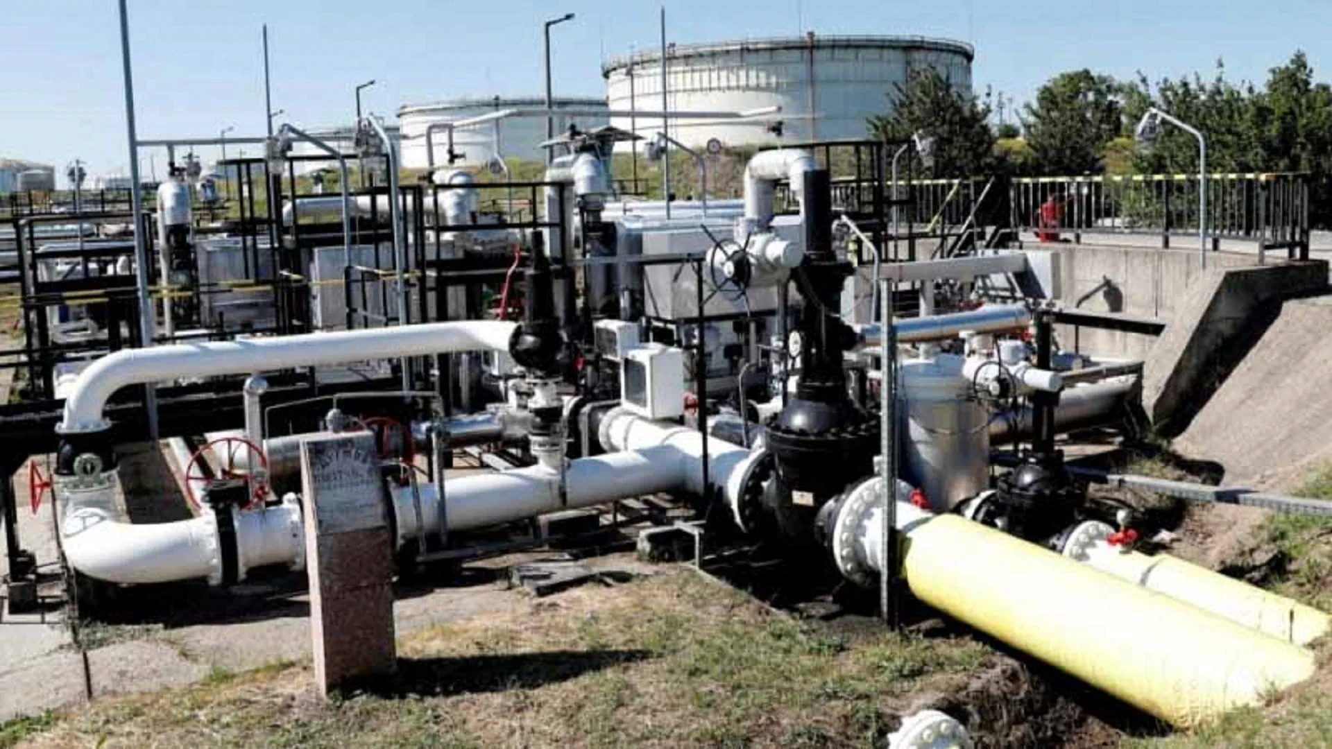 Zelenskiy Druzhba pipeline to resume by end-April 