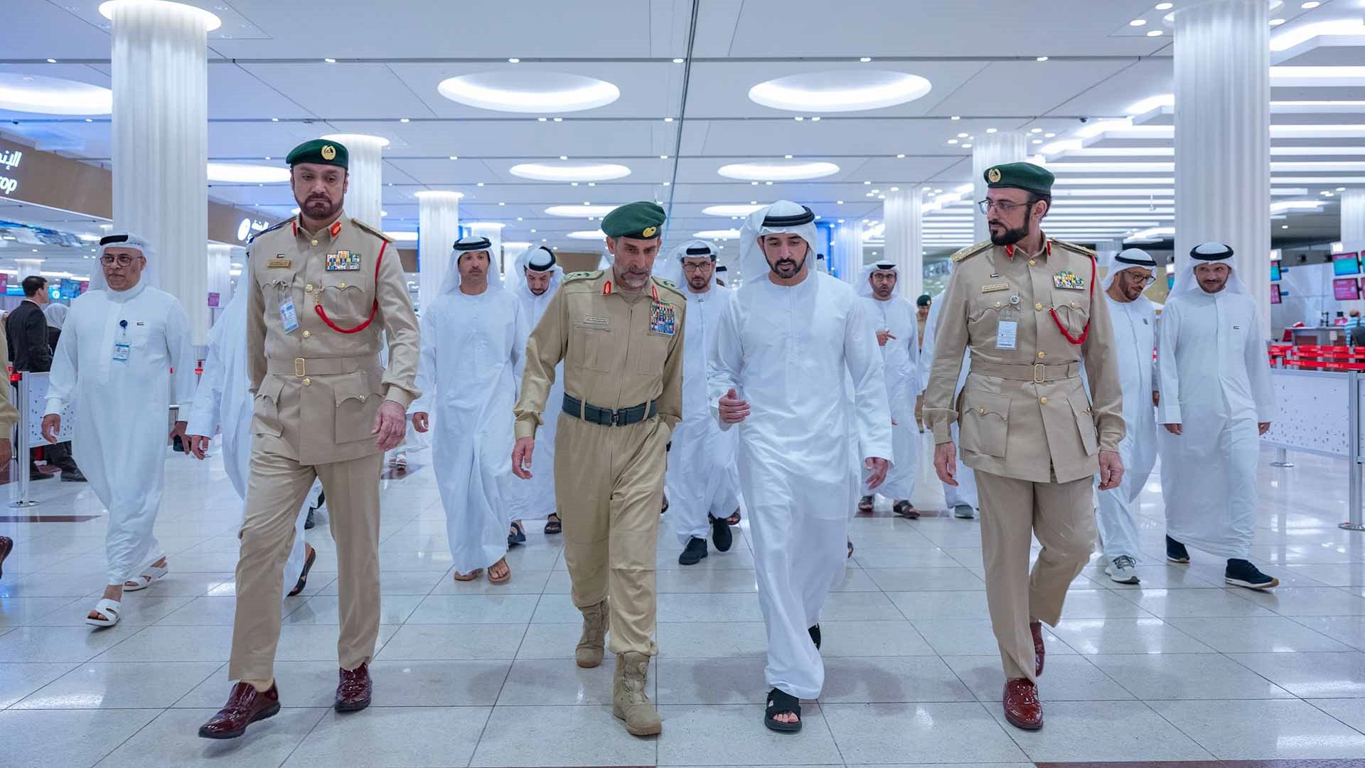 Hamdan bin Mohammed reviews operations of DIA & Emirates
