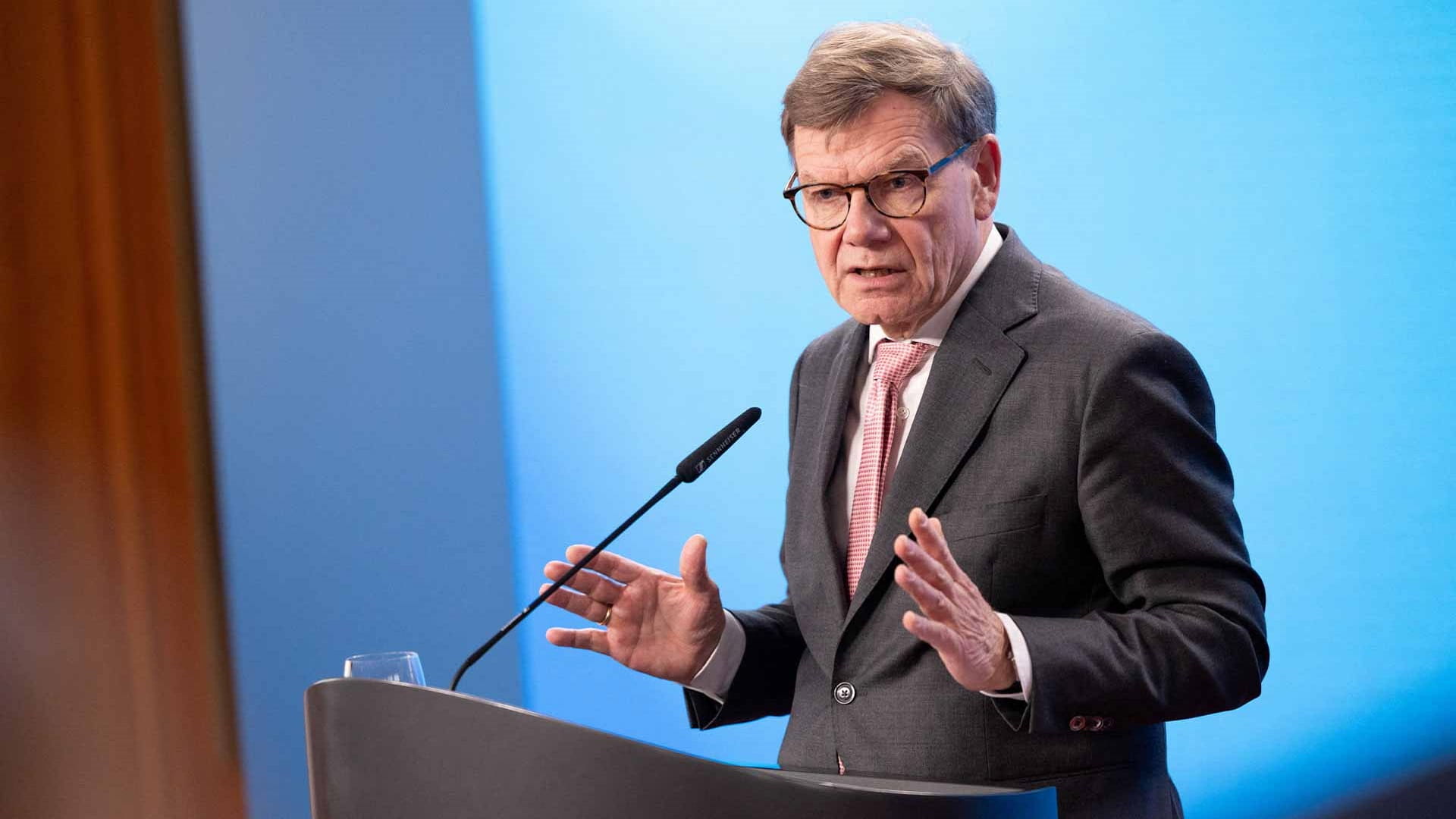 وزير خارجية ألمانيا يناشد إيران عدم تفويت فرصة محادثات السلام 