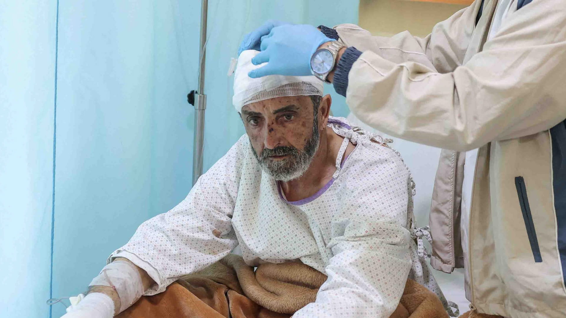 ارتفاع حصيلة الغارات الإسرائيلية على لبنان إلى 2454 وفاة و7658 جريحاً