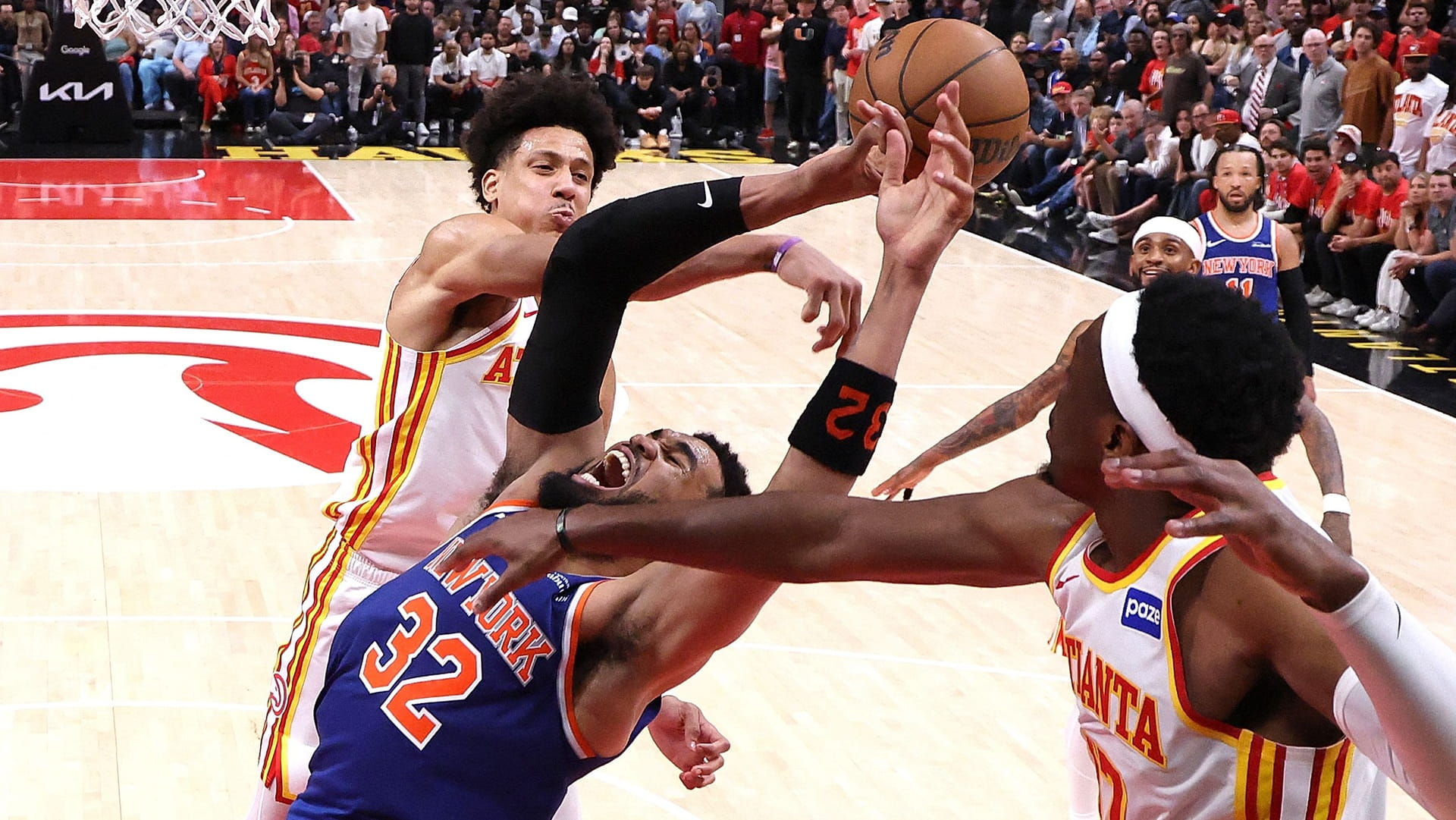 صورة بعنوان: أتلانتا هوكس يخطف فوزاً هاماً من نيويورك نيكس في السلة الأميركية 