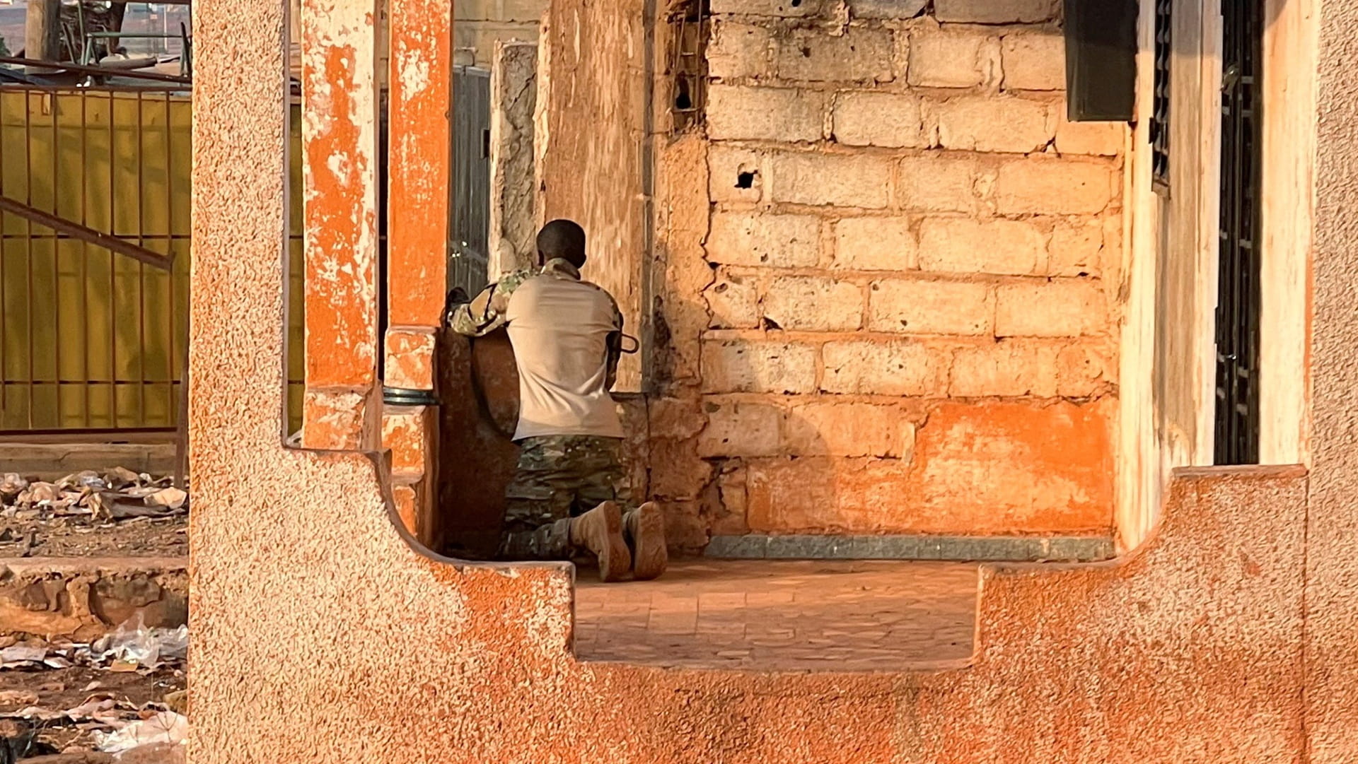 مالي في وضع أمني حرج بعد سيطرة الطوارق على كيدال ووفاة وزير الدفاع