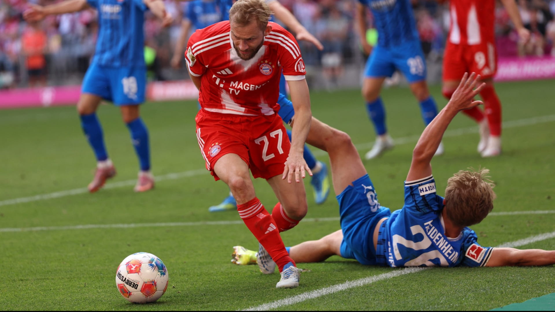 Image for the title: Second-string Bayern held by Heidenheim before PSG clash 
