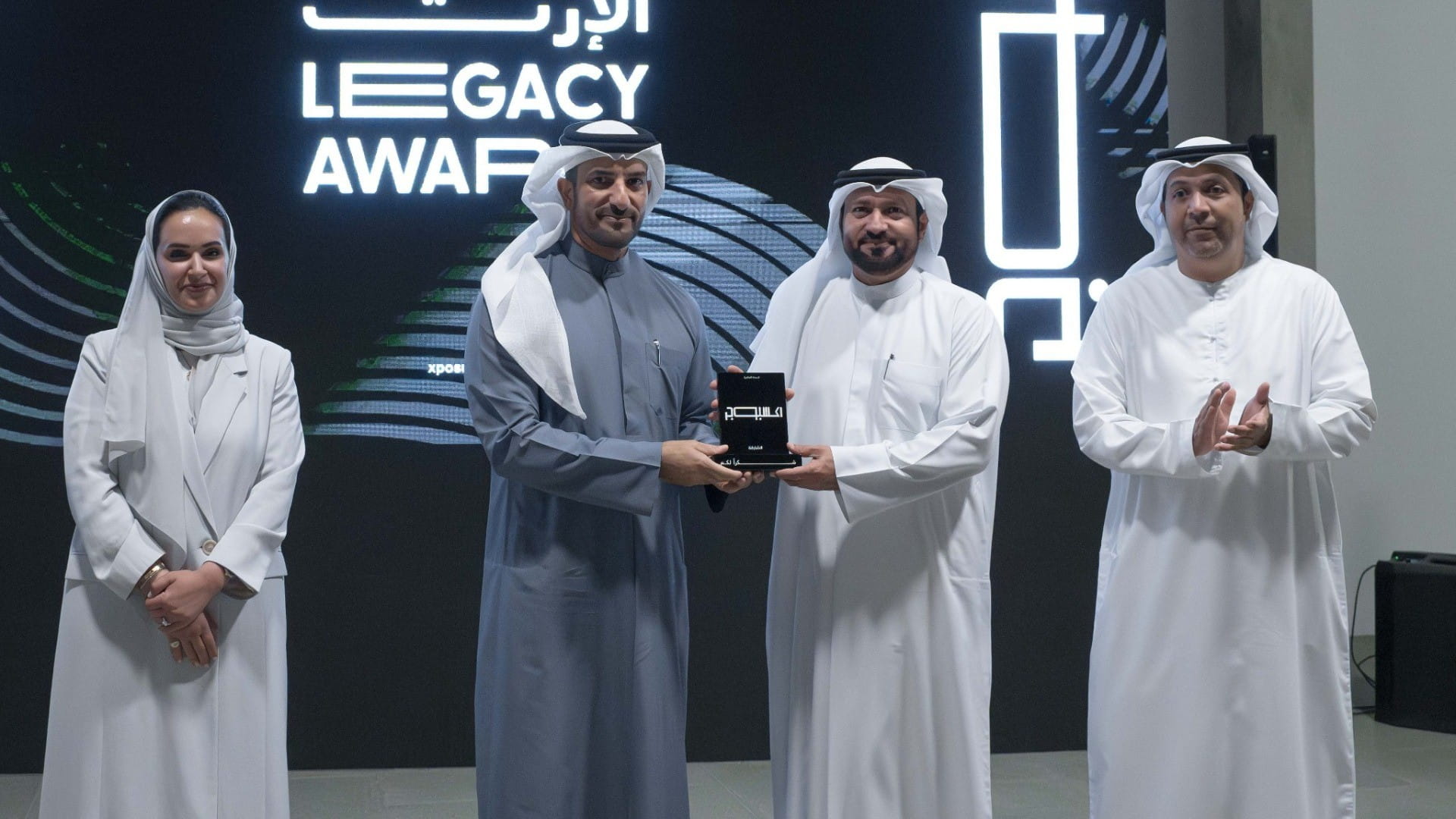 سلطان بن أحمد يشهد ختام "اكسبوجر 2026" ويكرم الفائزين بجوائز الإرث