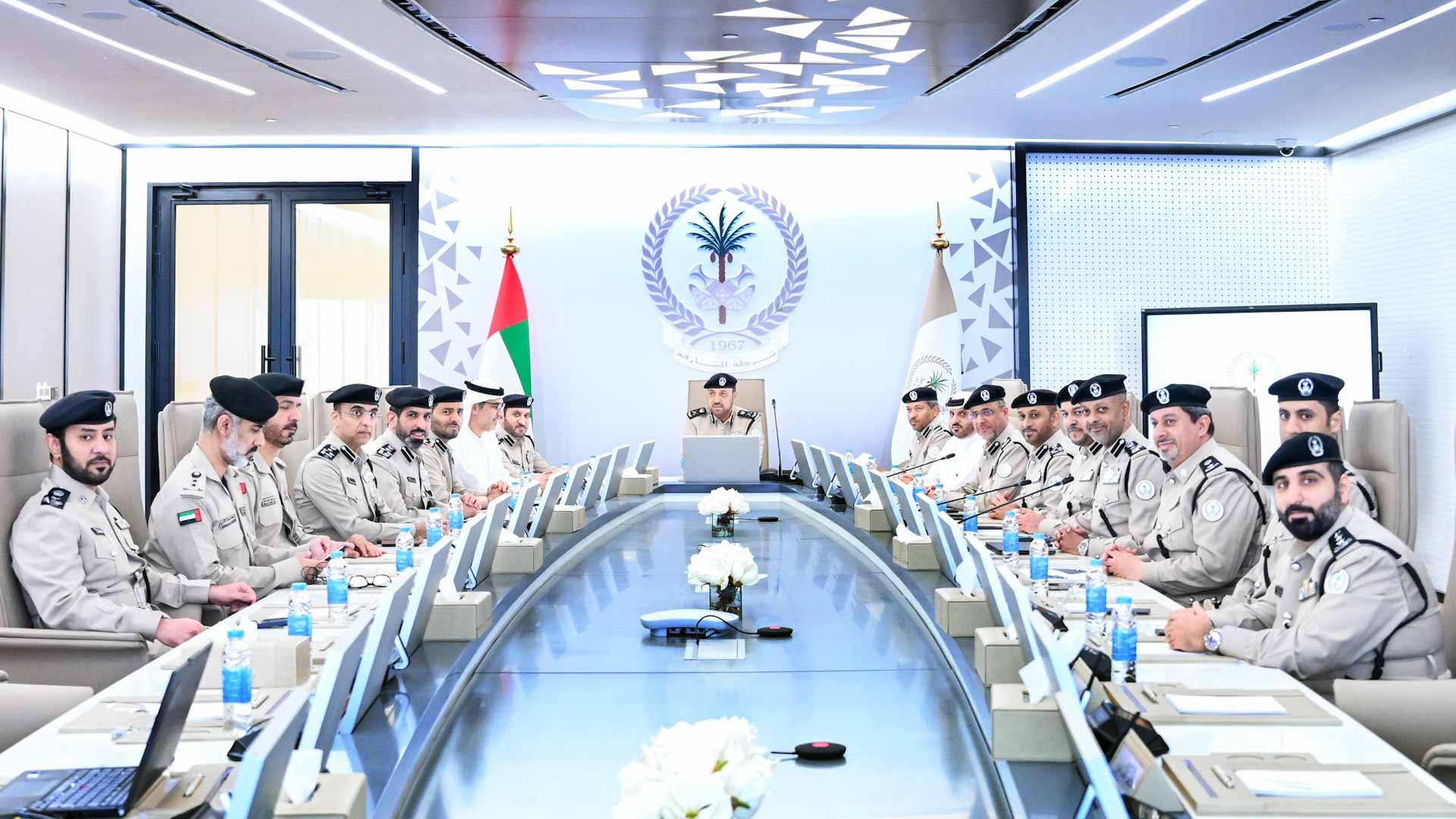 مجلس القيادة العليا لشرطة الشارقة يعقد اجتماعه الأول للعام 2026 