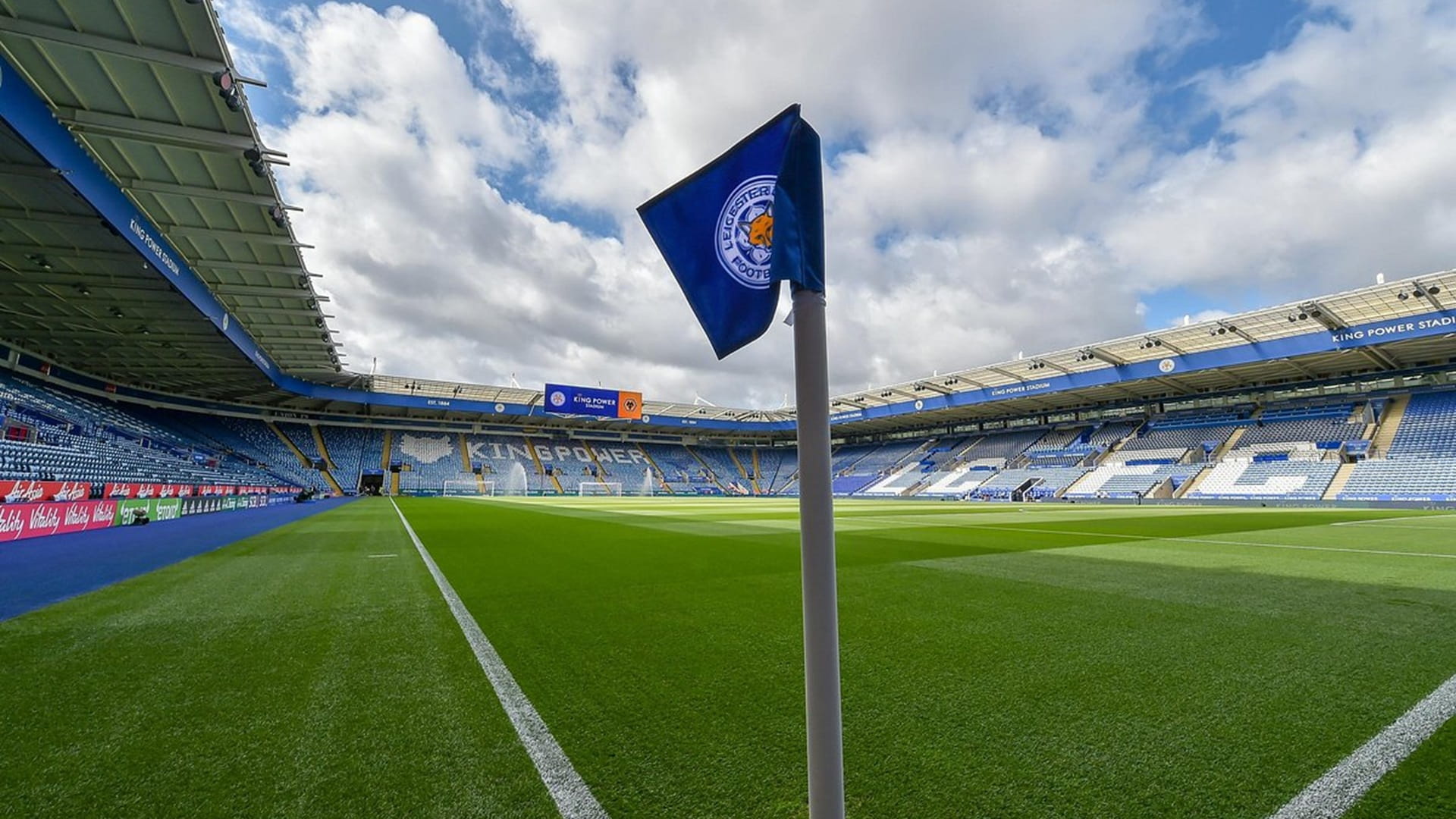 ليستر سيتي مهدد بالهبوط إلى المستوى الثالث في الكرة الإنجليزية 