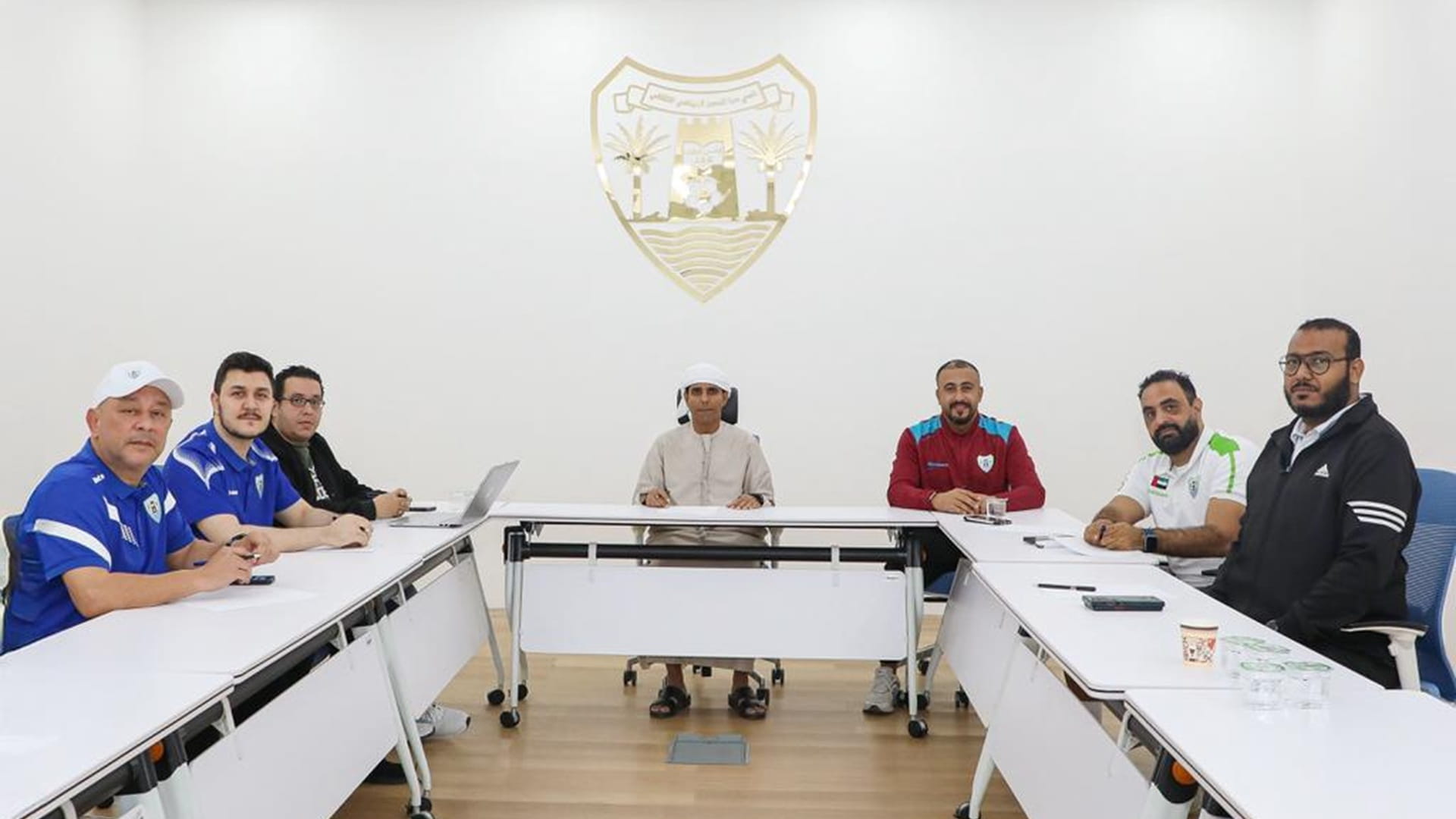 "نادي دبا الحصن" يبحث تنظيم البطولة الرمضانية الـ4 لكرة القدم 