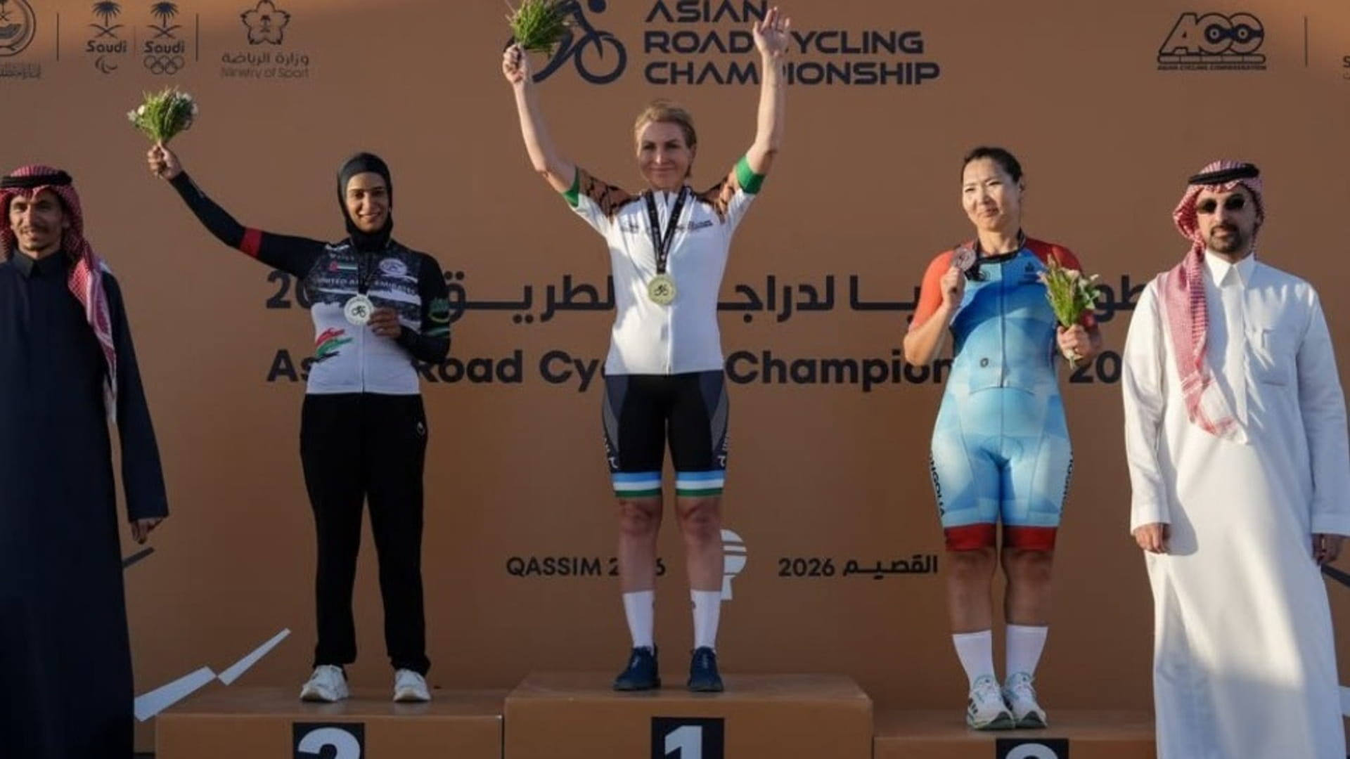 الإمارات تعزز رصيدها في آسيوية الدراجات بميداليتين جديدتين