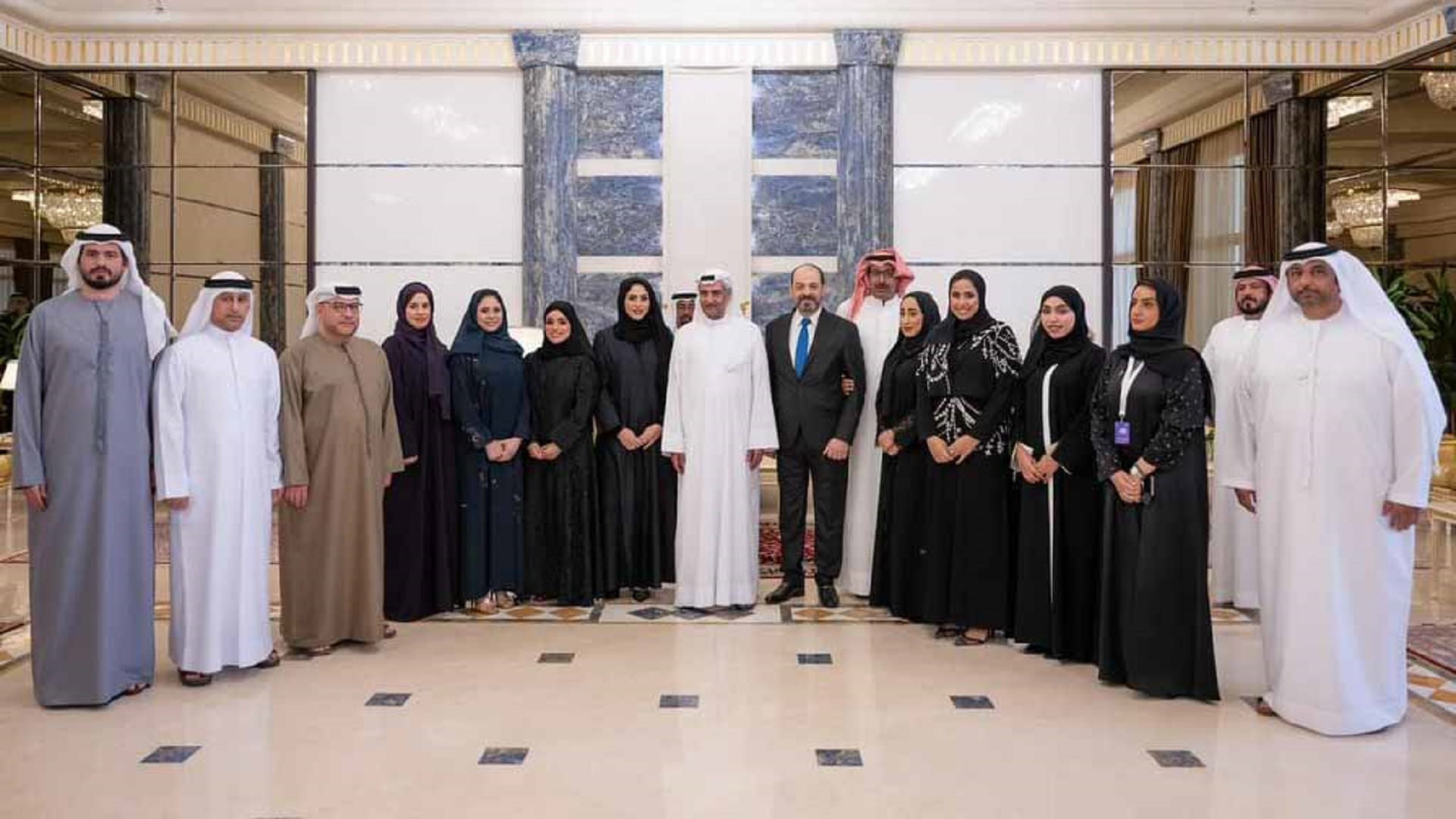 حمد الشرقي يؤكد أن الإعلام قوة مؤثرة في تشكيل الوعي 