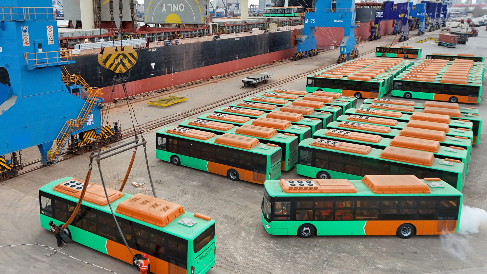 China's consumer price growth slows in January 