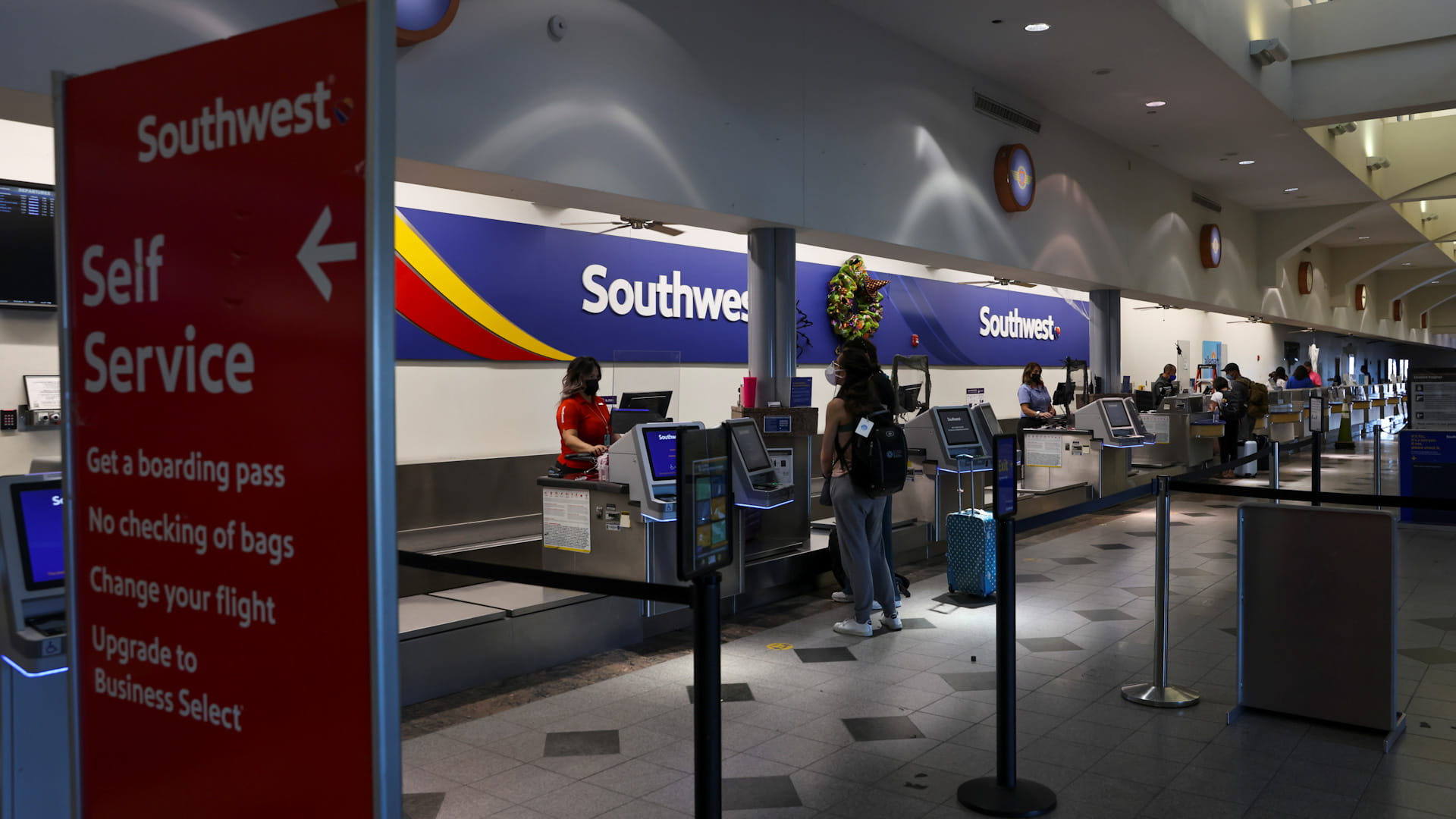 أميركا توقف رحلات الطيران بمطار إل باسو بتكساس10 أيام لأسباب أمنية 