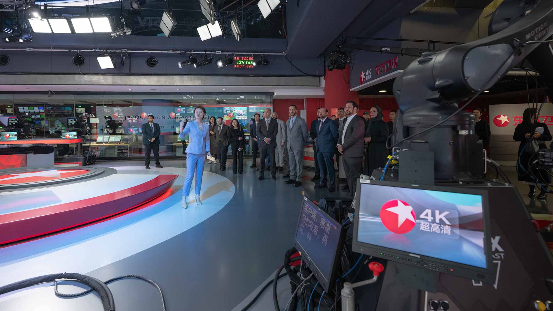 صورة بعنوان: <span class="scChromeData">{"commands":[{"click":"chrome:common:edititem({command:\"webedit:open\"})","header":"Edit the related item","icon":"/temp/iconcache/office/16x16/cubes.png","disabledIcon":"/temp/cubes_disabled16x16.png","isDivider":false,"tooltip":"Edit the related item in the Content Editor.","type":"common"},{"click":"chrome:rendering:personalize({command:\"webedit:personalize\"})","header":"Personalize","icon":"/temp/iconcache/office/16x16/users_family.png","disabledIcon":"/temp/users_family_disabled16x16.png","isDivider":false,"tooltip":"Create or edit personalization for this component.","type":"sticky"},{"click":"chrome:rendering:editvariations({command:\"webedit:editvariations\"})","header":"Edit variations","icon":"/temp/iconcache/office/16x16/windows.png","disabledIcon":"/temp/windows_disabled16x16.png","isDivider":false,"tooltip":"Edit the variations.","type":"sticky"}],"contextItemUri":"sitecore://master/{3104556A-8122-412C-B182-ECA6FB68716D}?lang=ar&ver=1","custom":{},"displayName":"Title","expandedDisplayName":"This is require field and Maximum 90 character is allow"}</span><span sc_parameters="prevent-line-break=true" class="scWebEditInput scEnabledChrome" id="fld_3104556A8122412CB182ECA6FB68716D_E873DAB3C3324E8EB106973D9F53F5B7_ar_1_27d1c84ca89a40c0a1c75141586b8e12_7313_edit" contenteditable="true" scdefaulttext="[No text in field]" scfieldtype="single-line text" sc-part-of="field">سلطان بن أحمد يزور مركز هواوي ومجموعة شنغهاي الإعلامية في الصين</span>_8D87D0843D4045EEB9D4859CD5435E6C