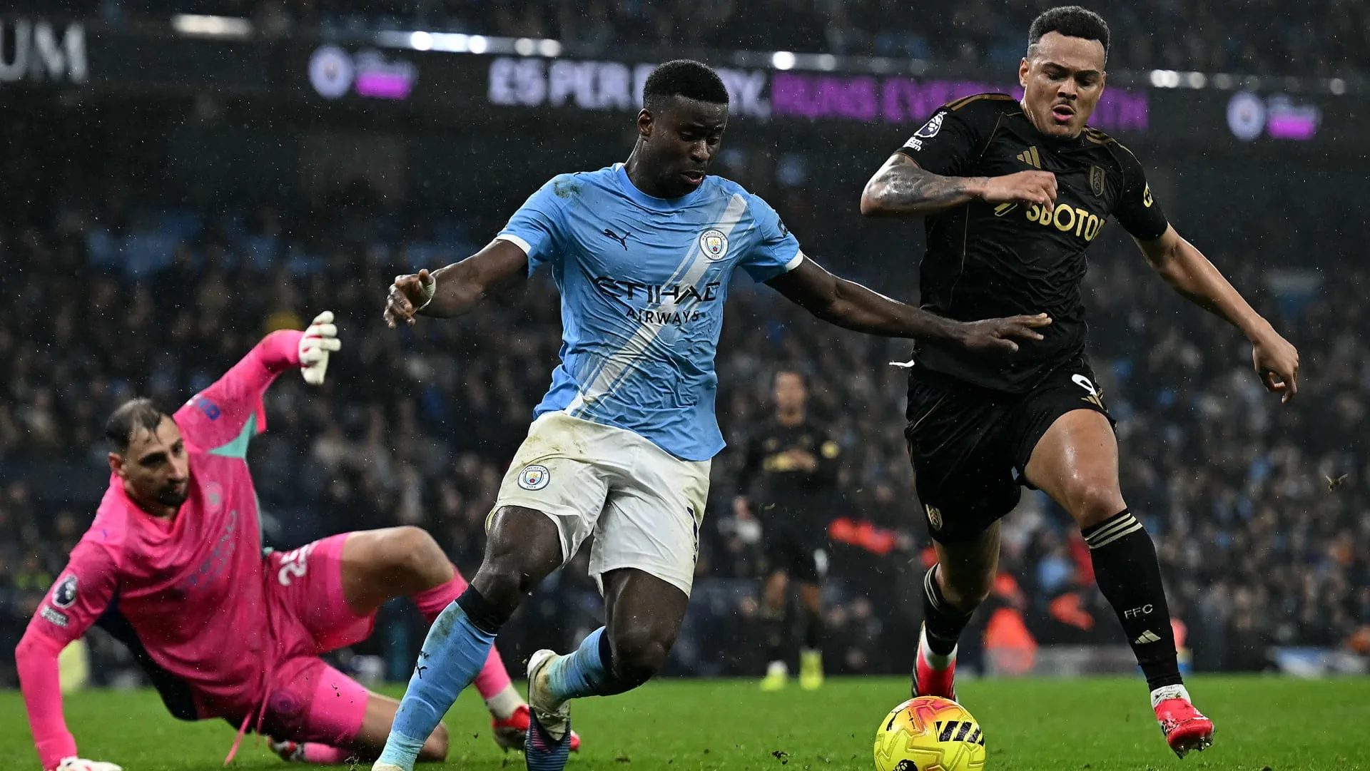 Manchester City crushes Fulham in the Premier League