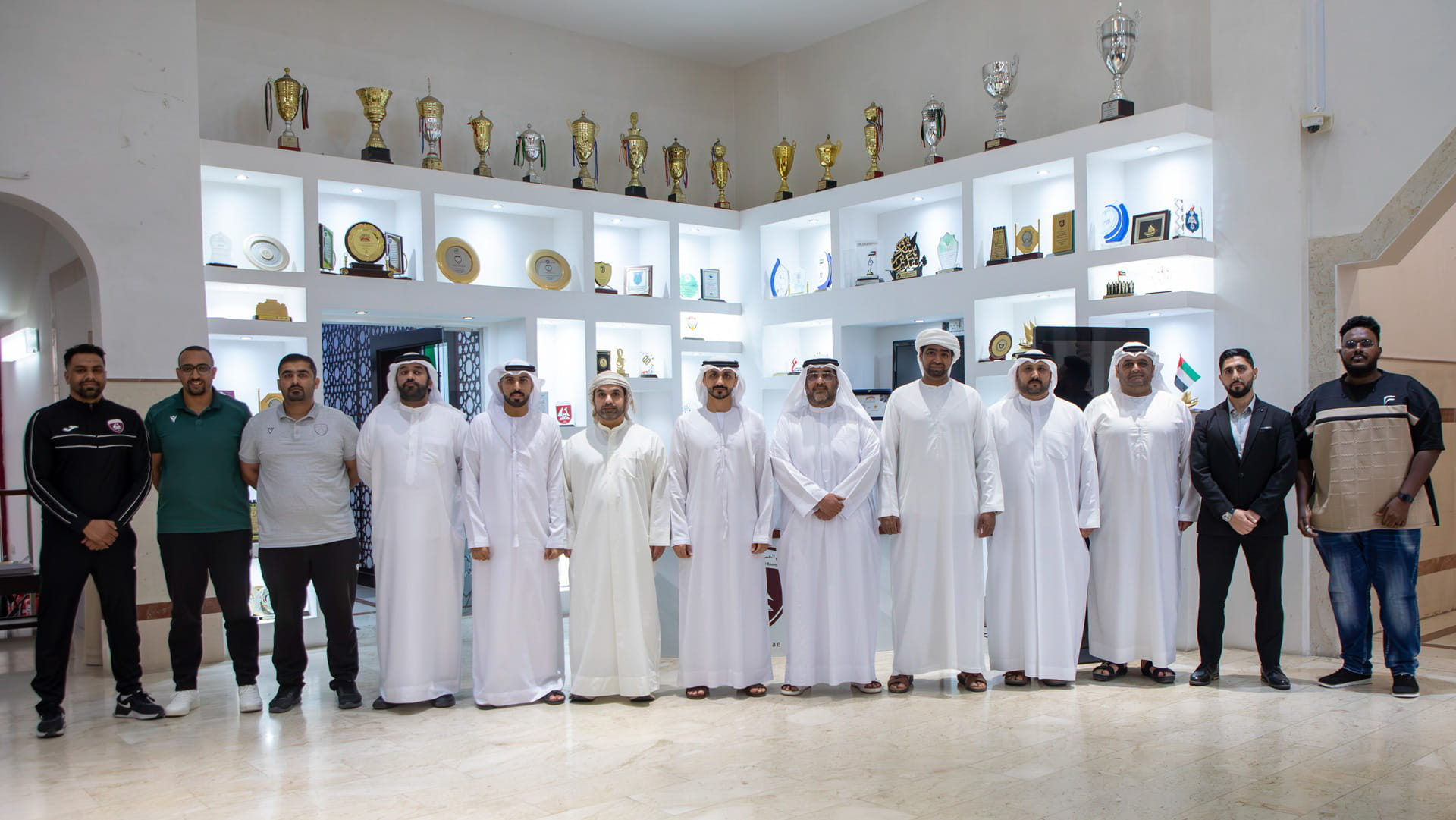 بلدية ونادي الحمرية يبحثان تنظيم فعاليات ومبادرات رمضانية مشتركة