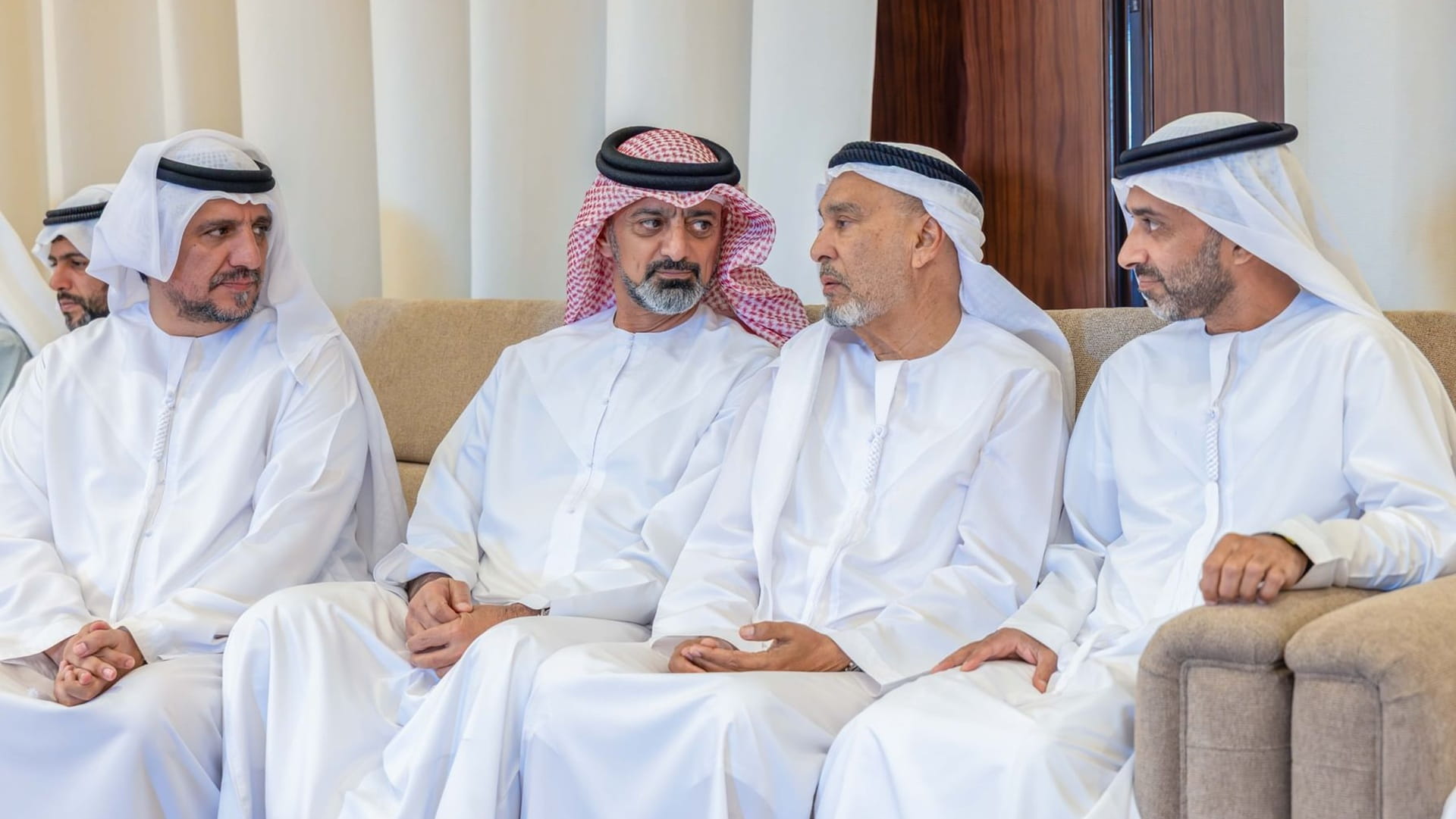 عمار بن حميد يقدم واجب العزاء في وفاة عبد المجيد أحمد صدّيقي